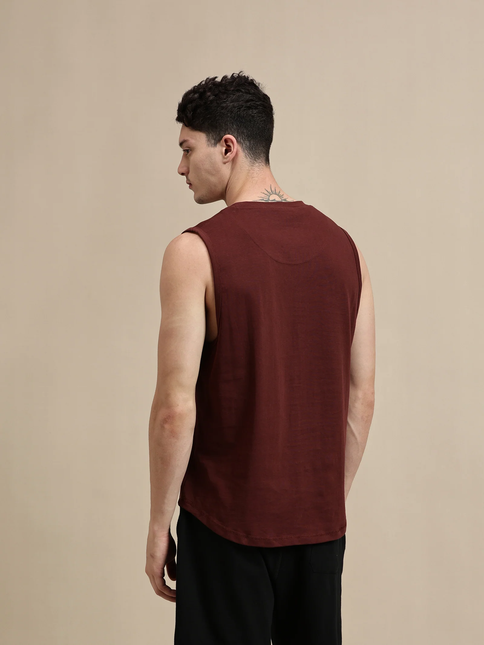 Men Burgundy Sleeveless T-Shirt - Image 4