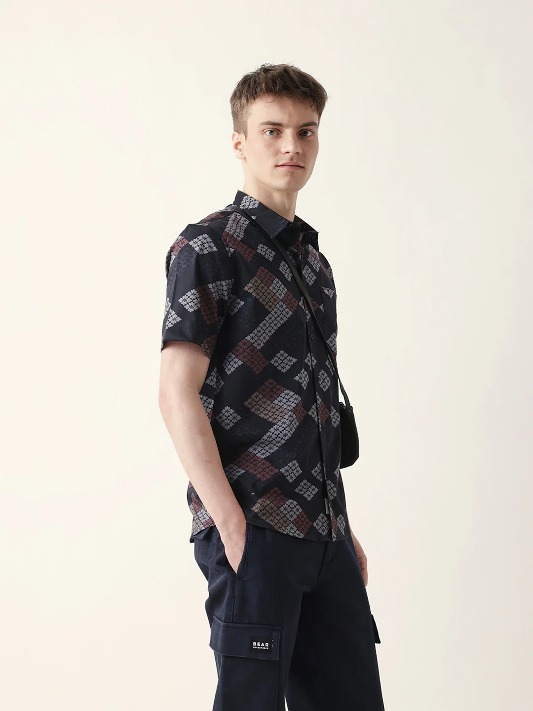 Men Casual Geometric Print Shirt - Image 4