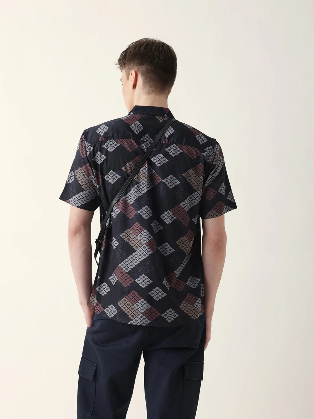 Men Casual Geometric Print Shirt - Image 6