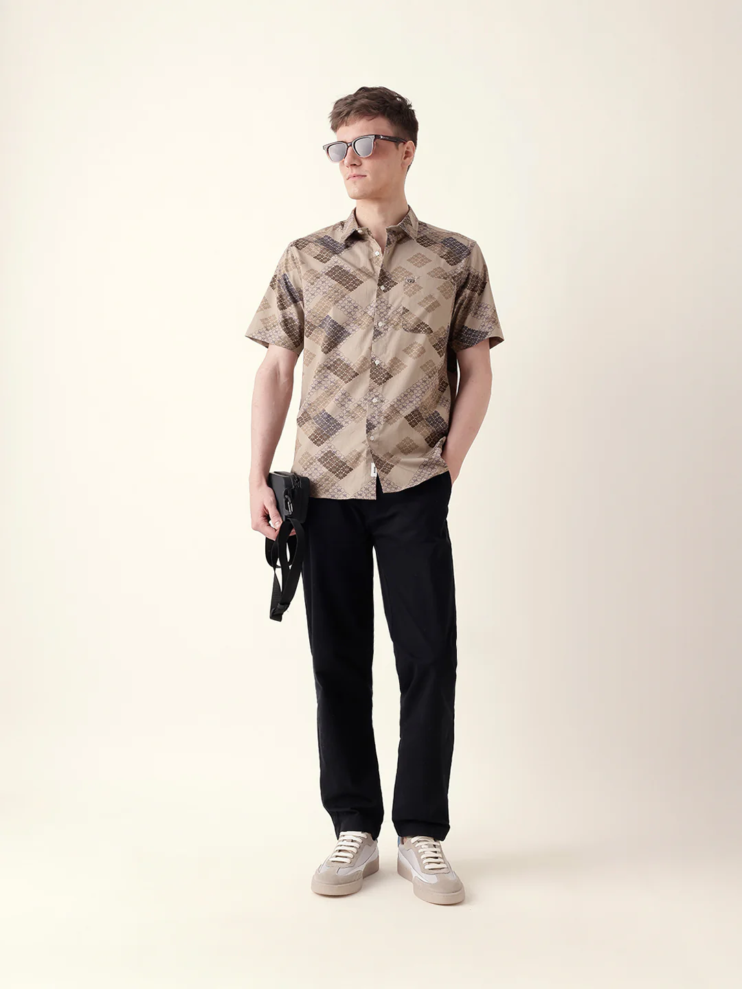 Men Casual Geometric Print Shirt - Image 2