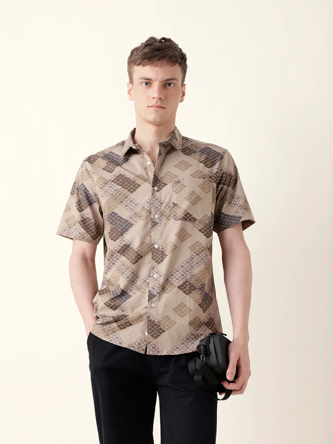 Men Casual Geometric Print Shirt - Image 3