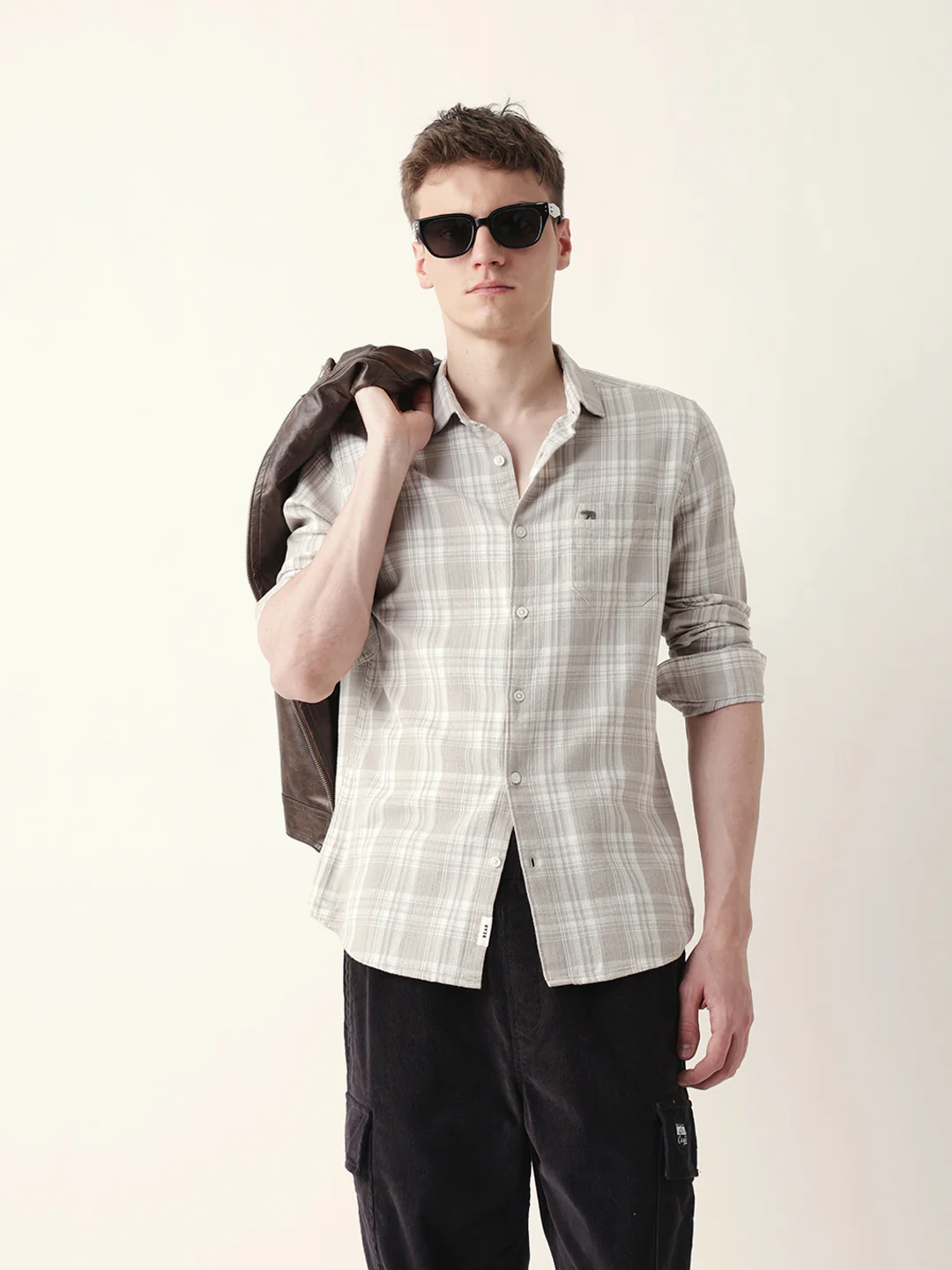 Men Casual Grey Plaid Flannel Shirt - Image 3