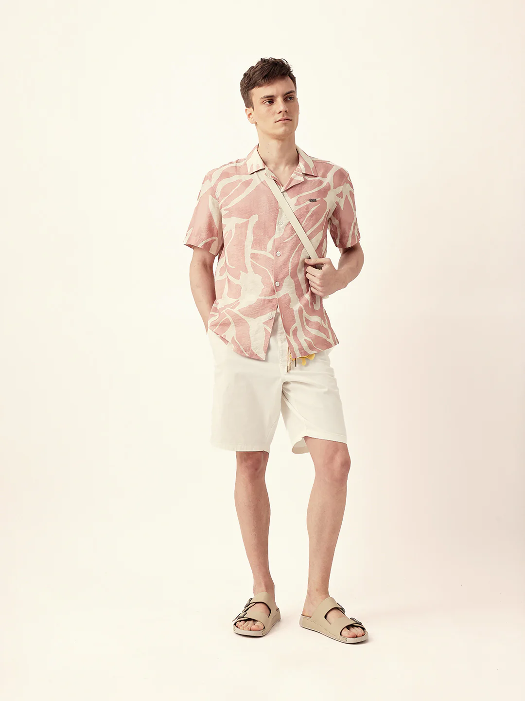 Men Casual Leaf Print Shirt - Image 3