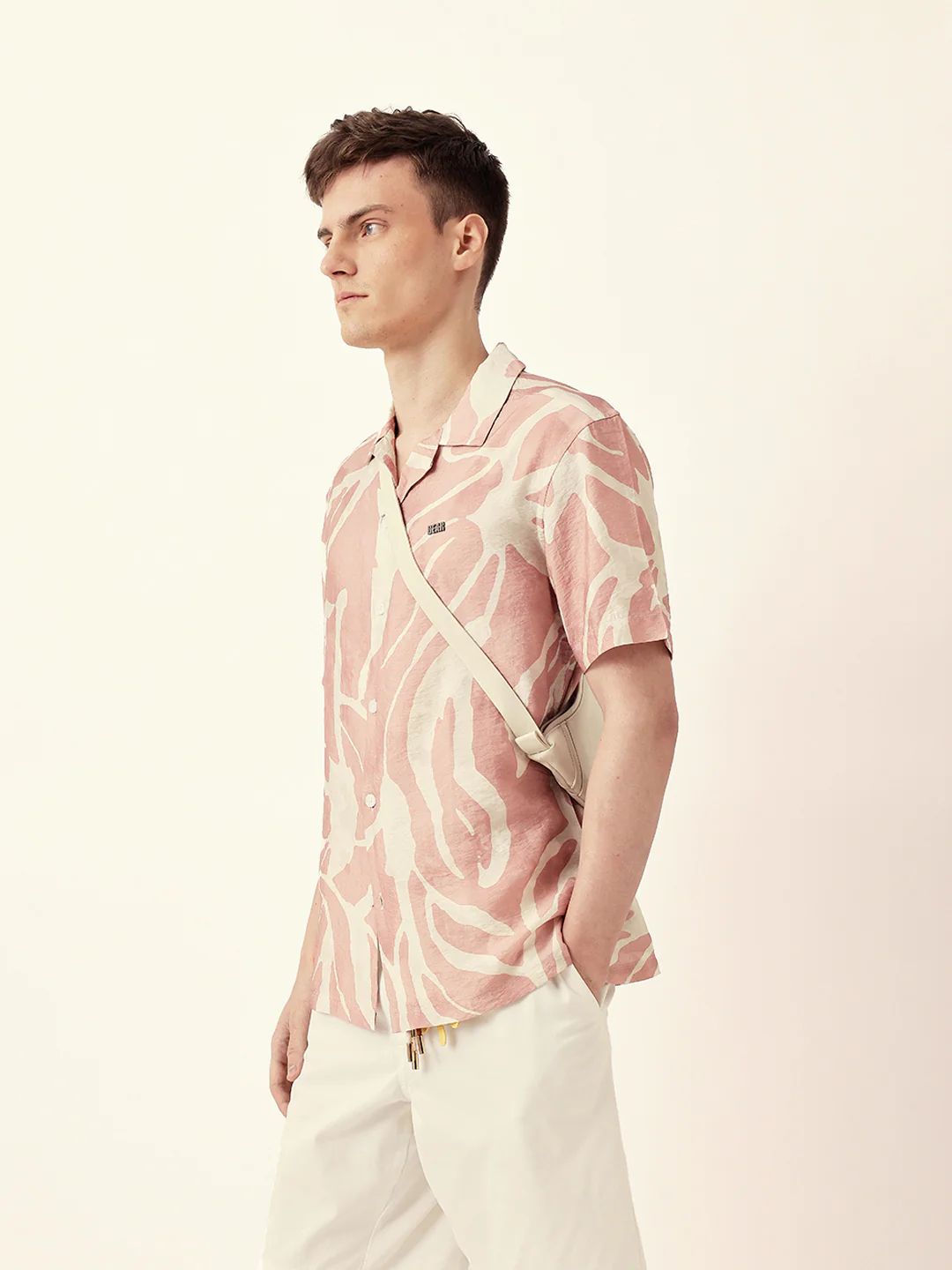 Men Casual Leaf Print Shirt - Image 5