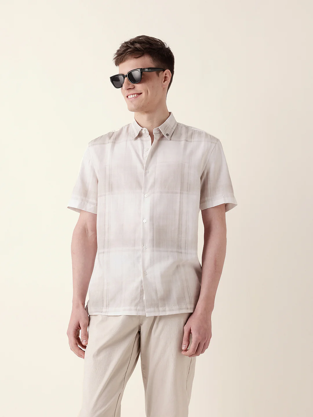 Men Casual Shirt - Image 3