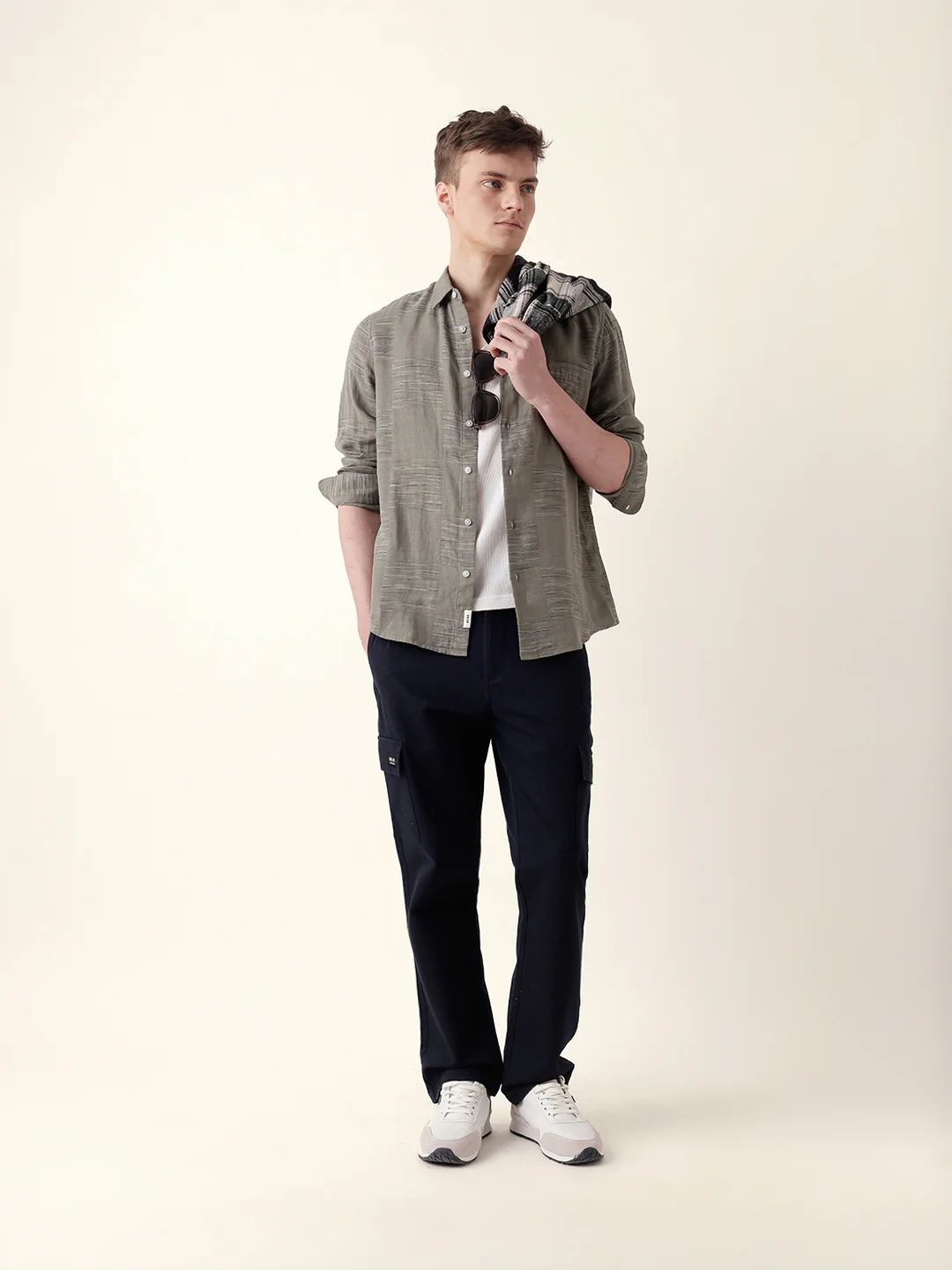 Men Casual Shirt - Image 3