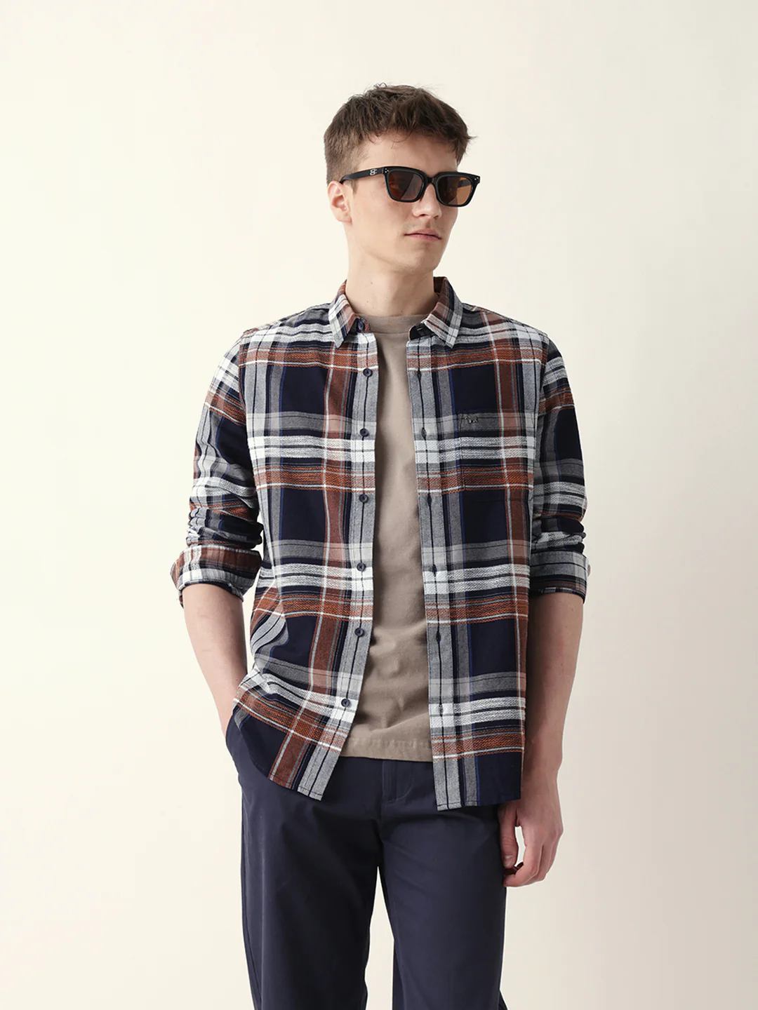Men Casual Shirt - Image 3