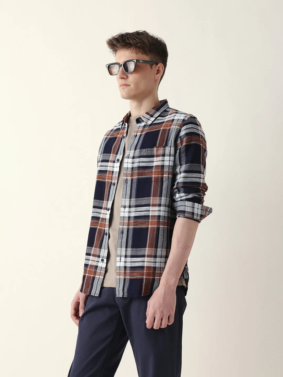 Men Casual Shirt - Image 4