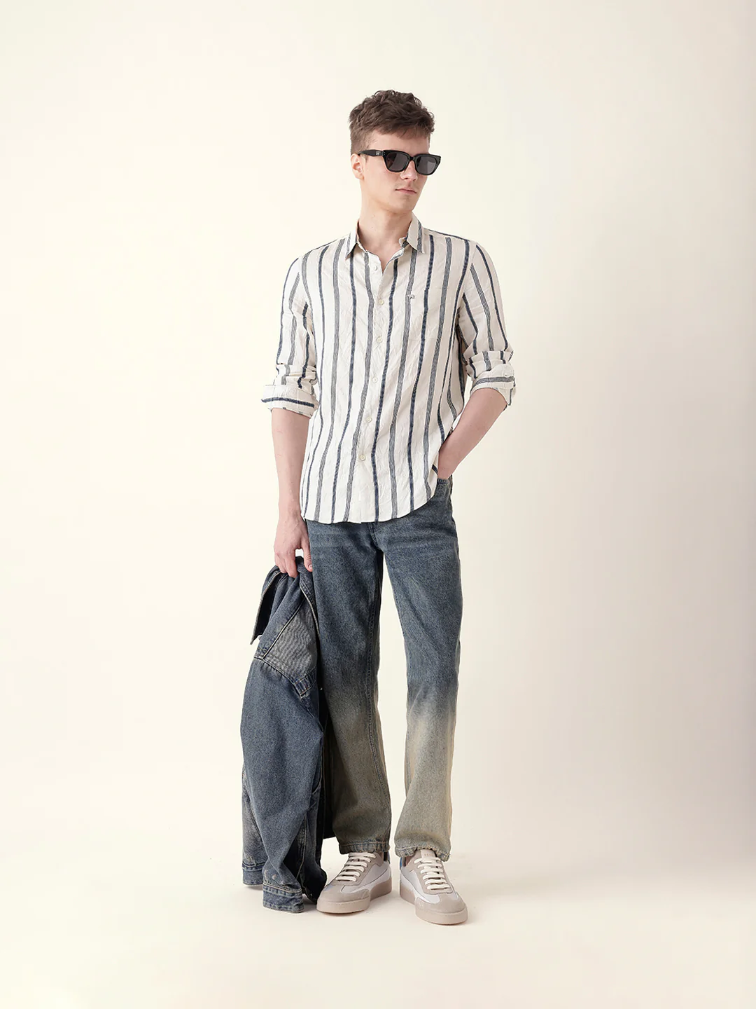 Men Casual Vertical Stripe Shirt - Image 2
