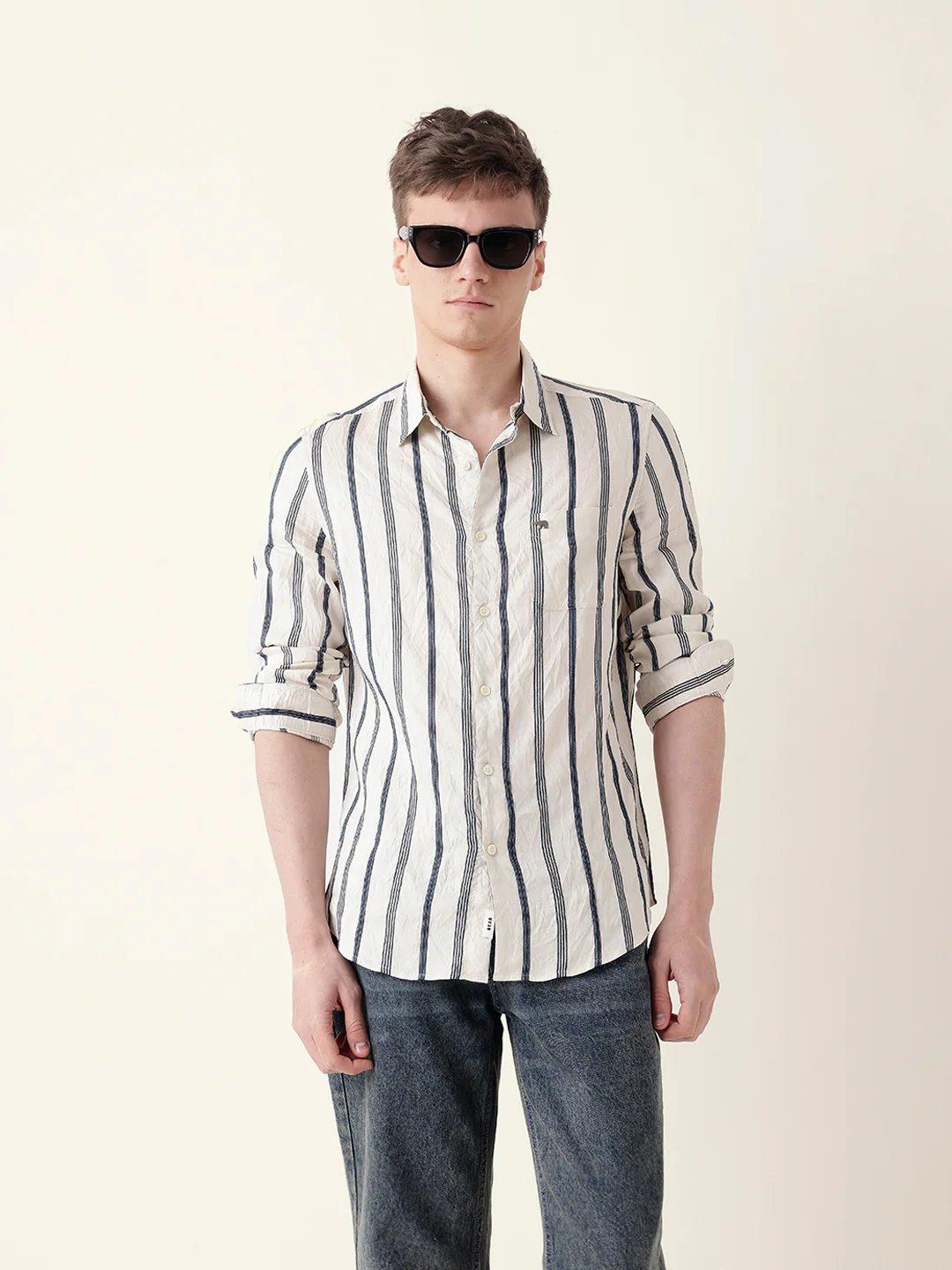 Men Casual Vertical Stripe Shirt - Image 3