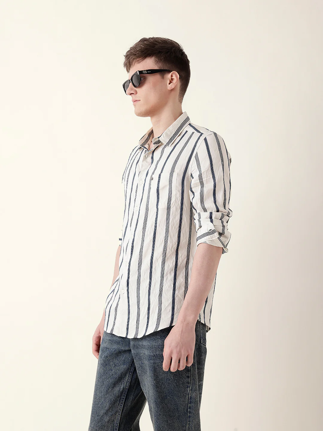 Men Casual Vertical Stripe Shirt - Image 4