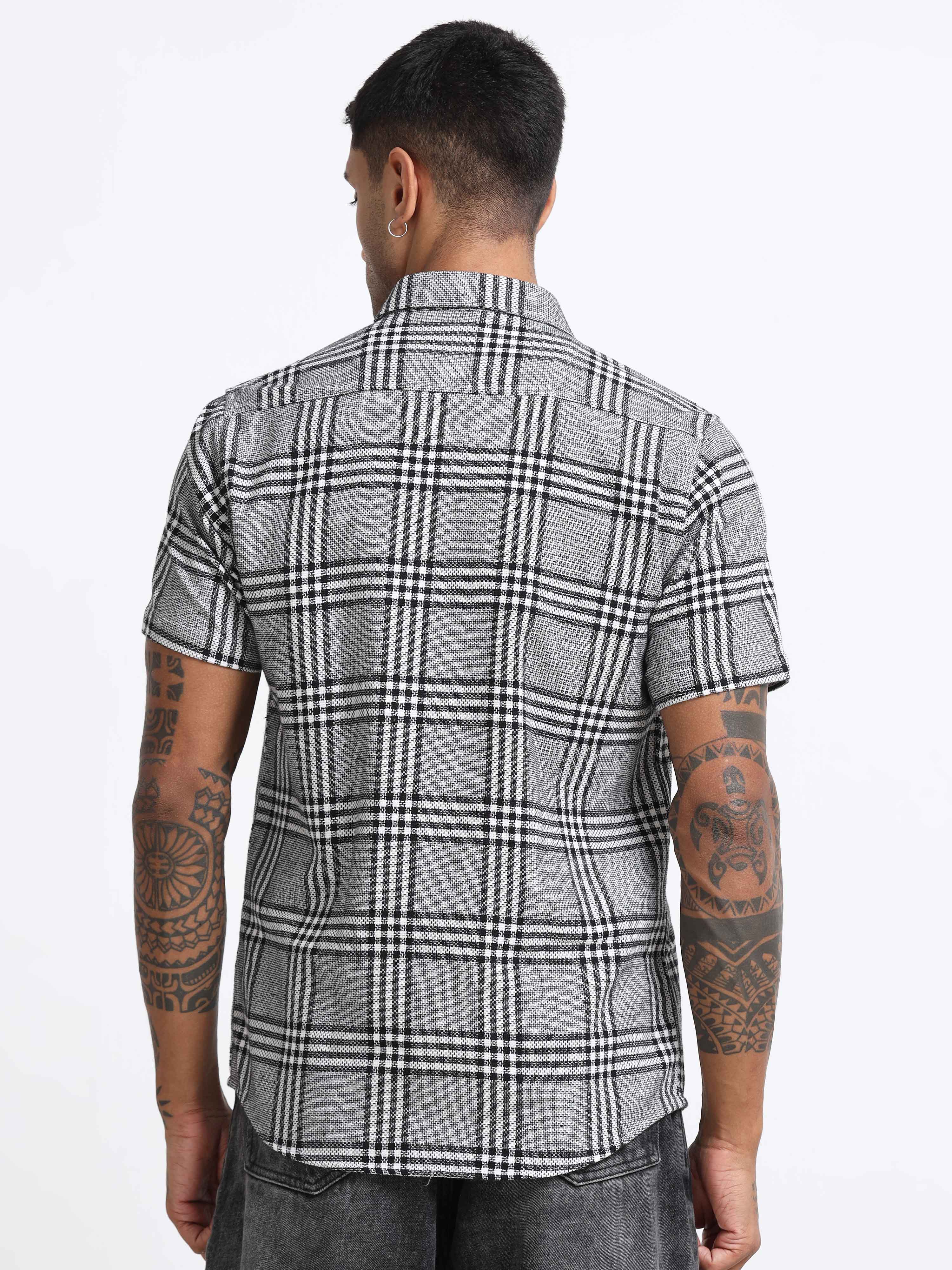 Men Checkered Half Sleeve Casual Shirt - Image 2