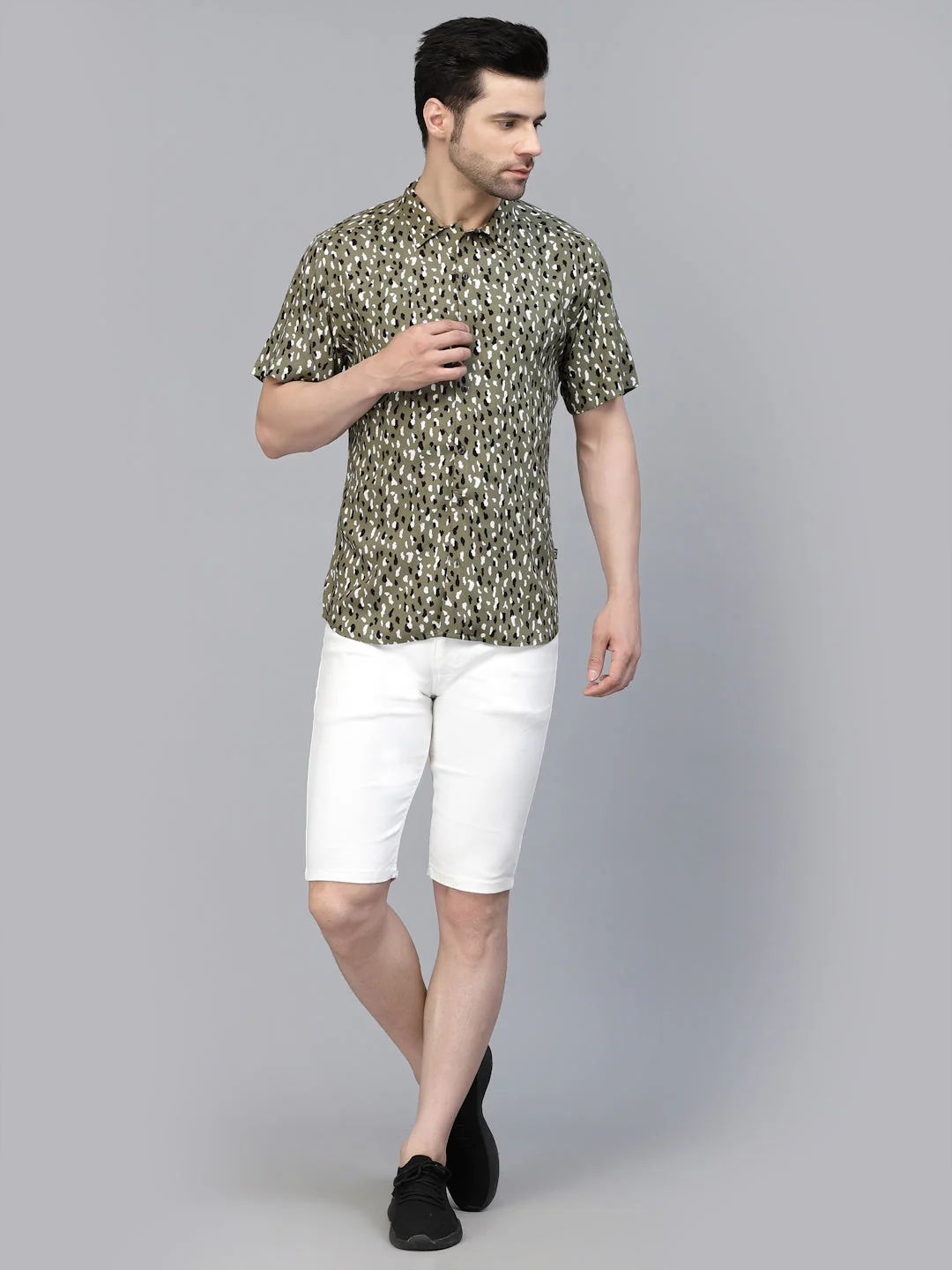 Men Cheetah Printed Half Sleeves Rayon Shirt With Cuban Collar - Image 3