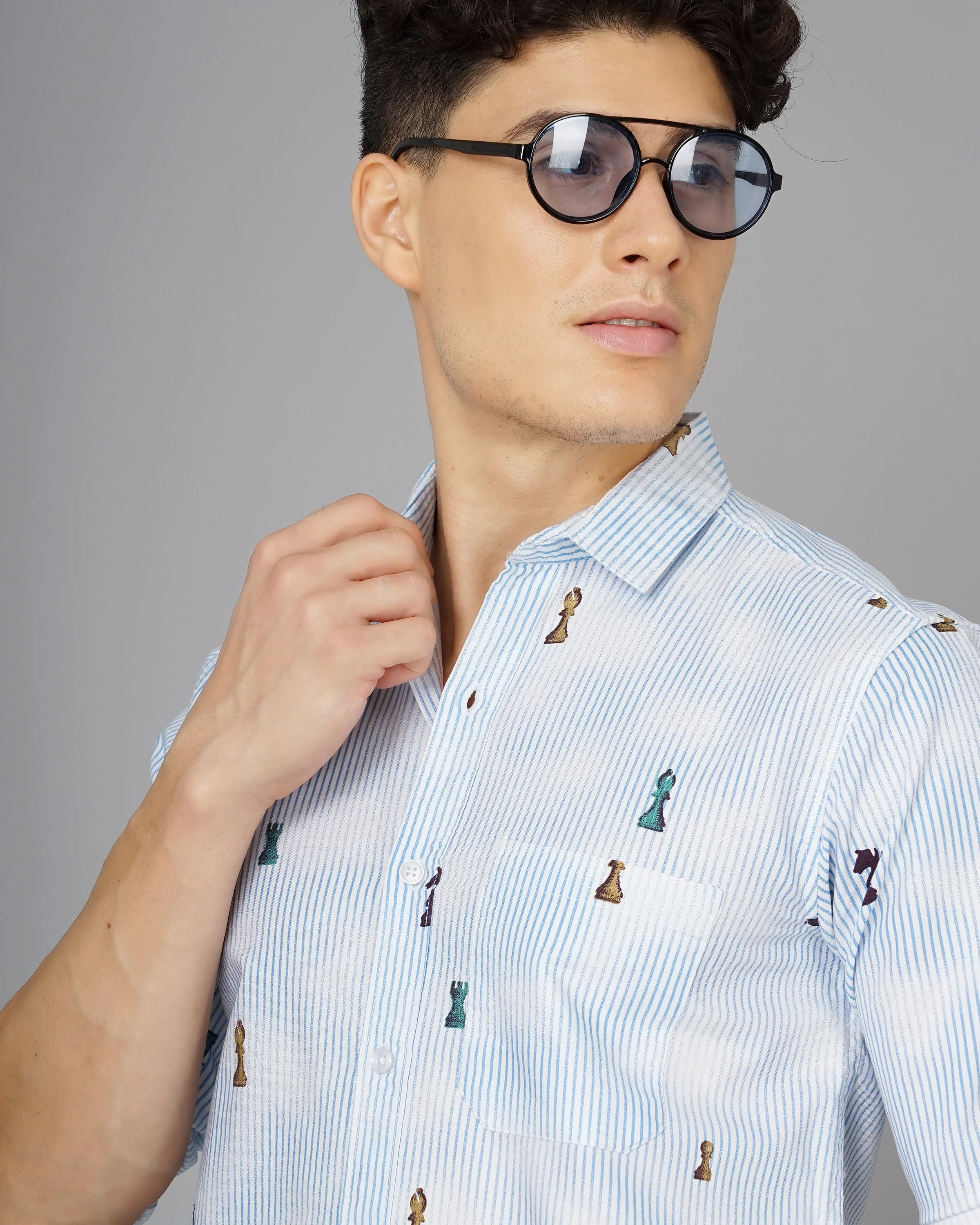 Men Chess White Blue Striped Shirt - Image 2