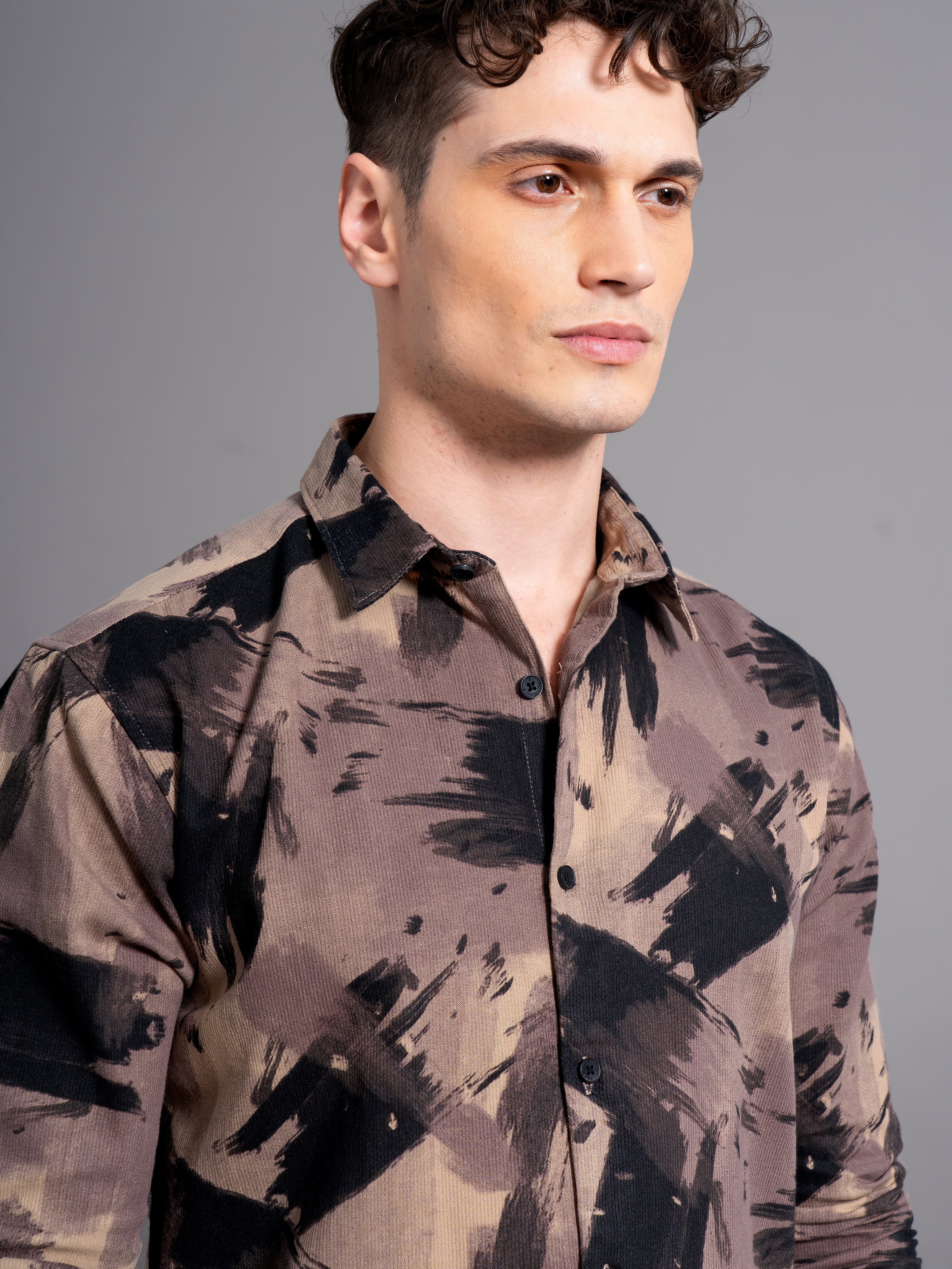 Men Clash Coffee Abstract Shirt - Image 4