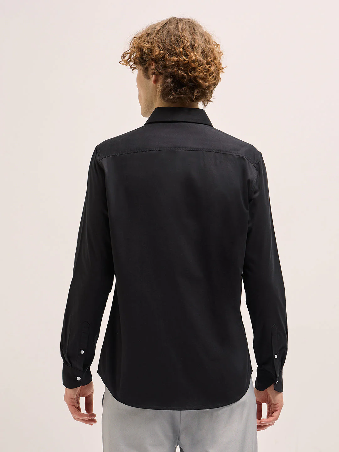 Men Classic Black Tailored Fit Solid Formal Shirt - Image 2