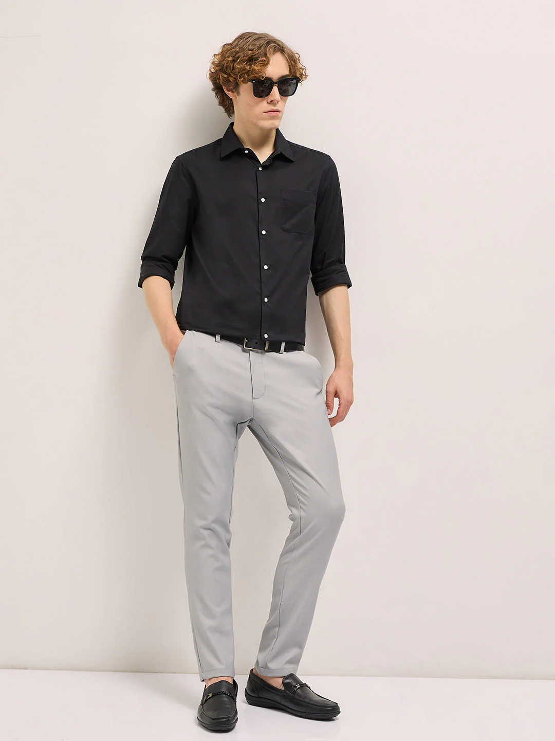 Men Classic Black Tailored Fit Solid Formal Shirt - Image 4