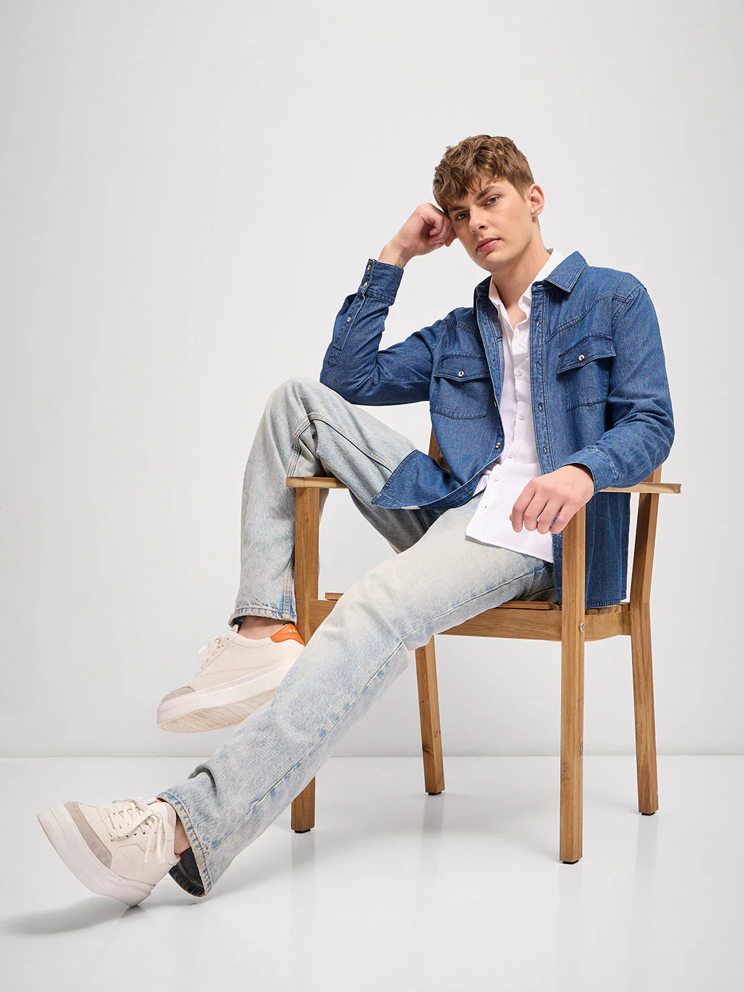 Men Classic Blue Solid Relax Fit Denim Casual Shirt - Image 4