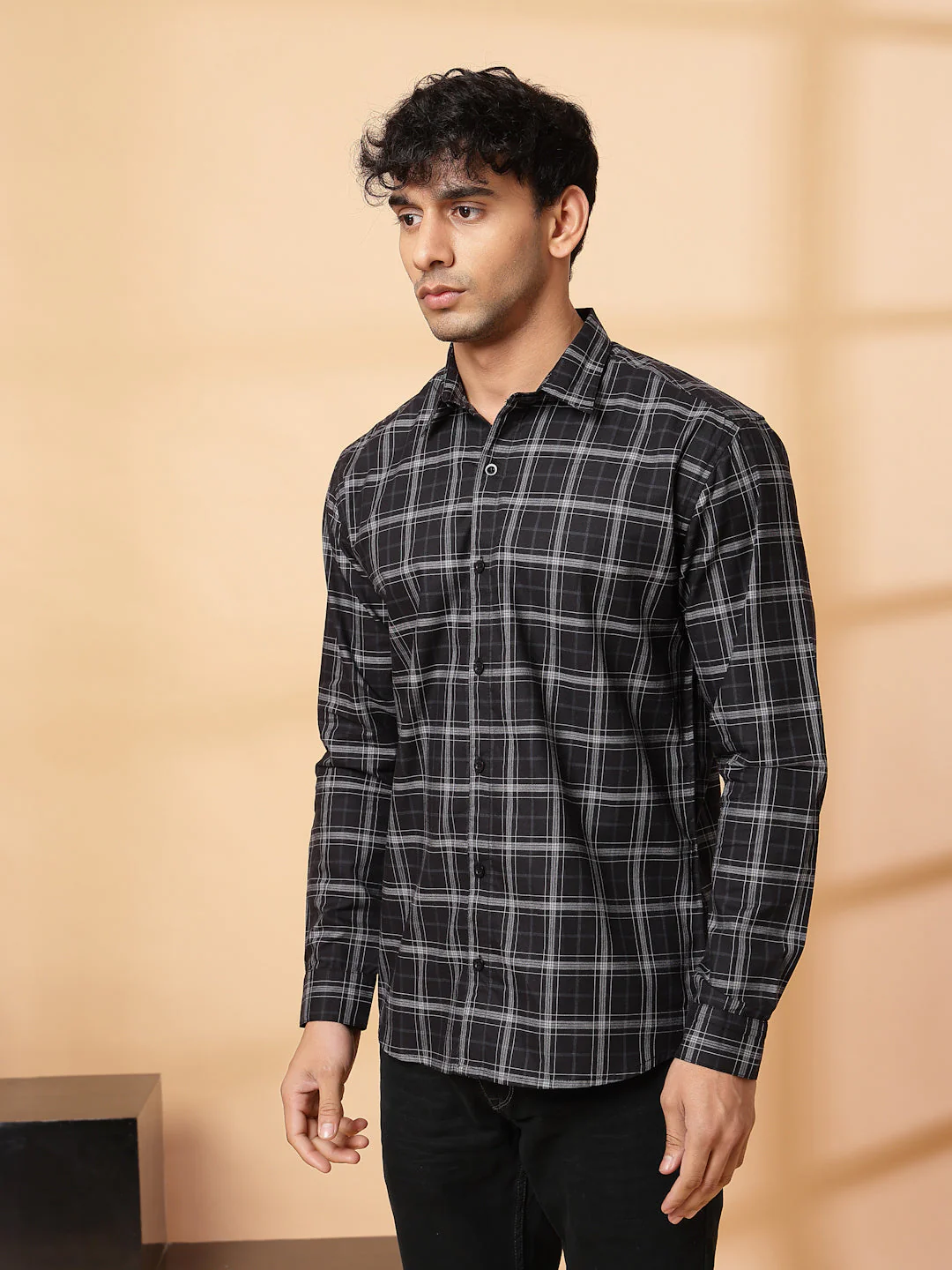 Men Classic Checkered Cotton Fabric Shirt - Image 2