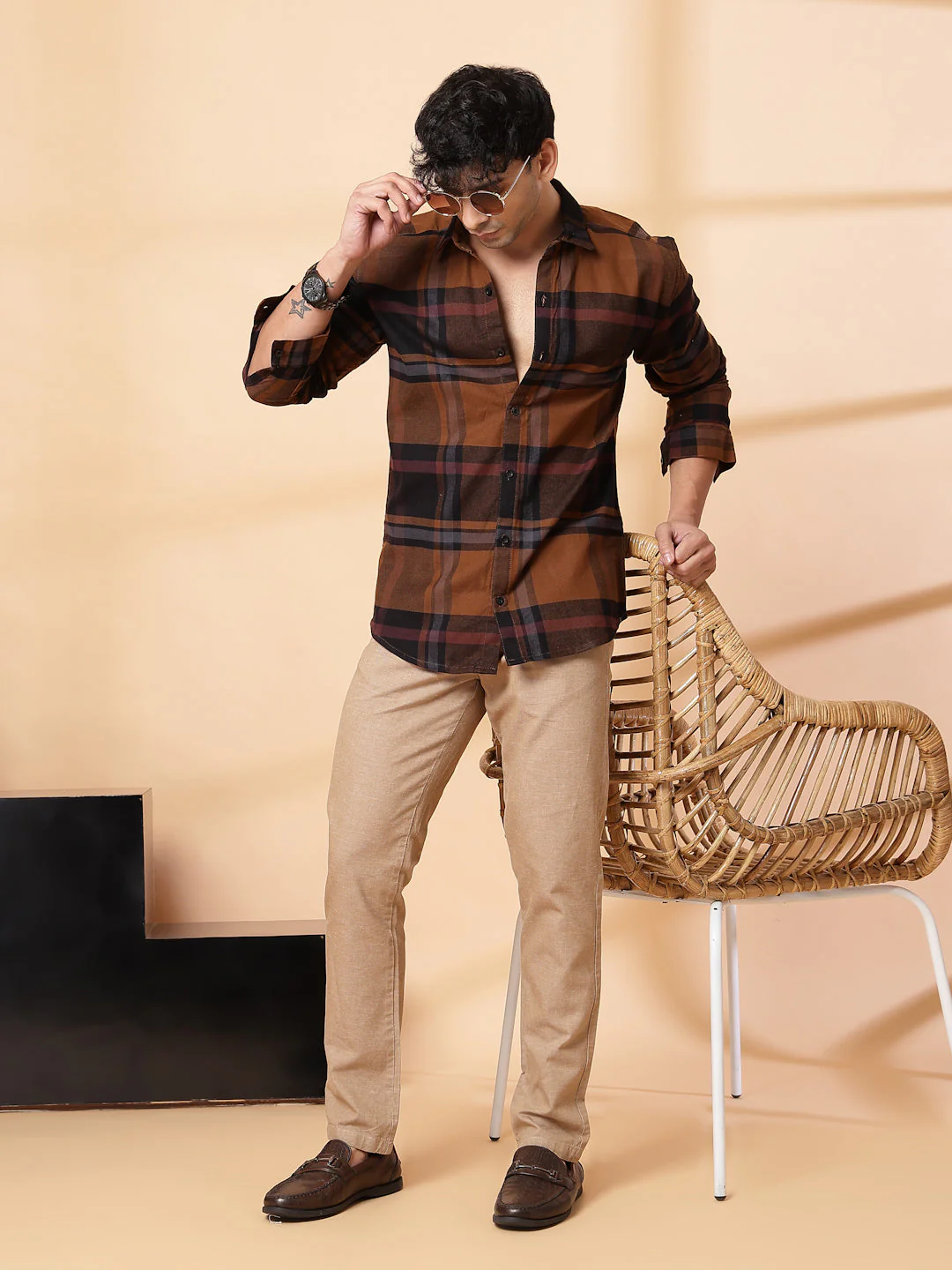 Men Classic Checkered Cotton Fabric Shirt - Image 2