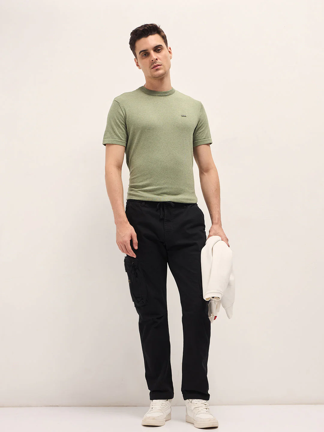 Men Classic Fit Black Cargo Pants - Image 4