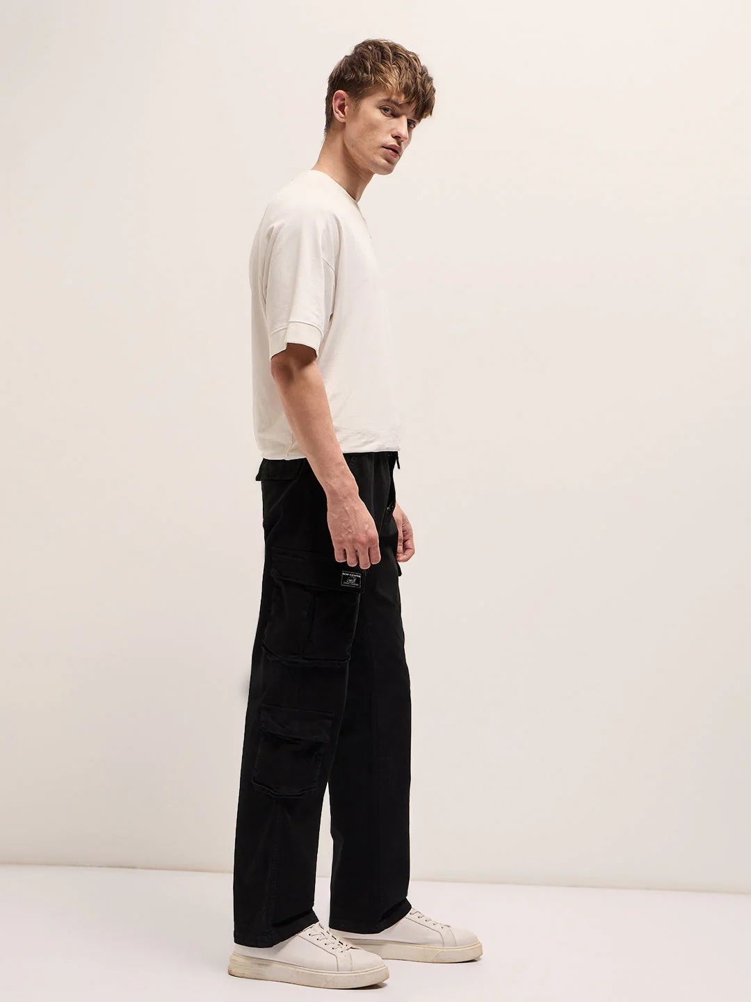 Men Classic Fit Black Cargo Pants - Image 3