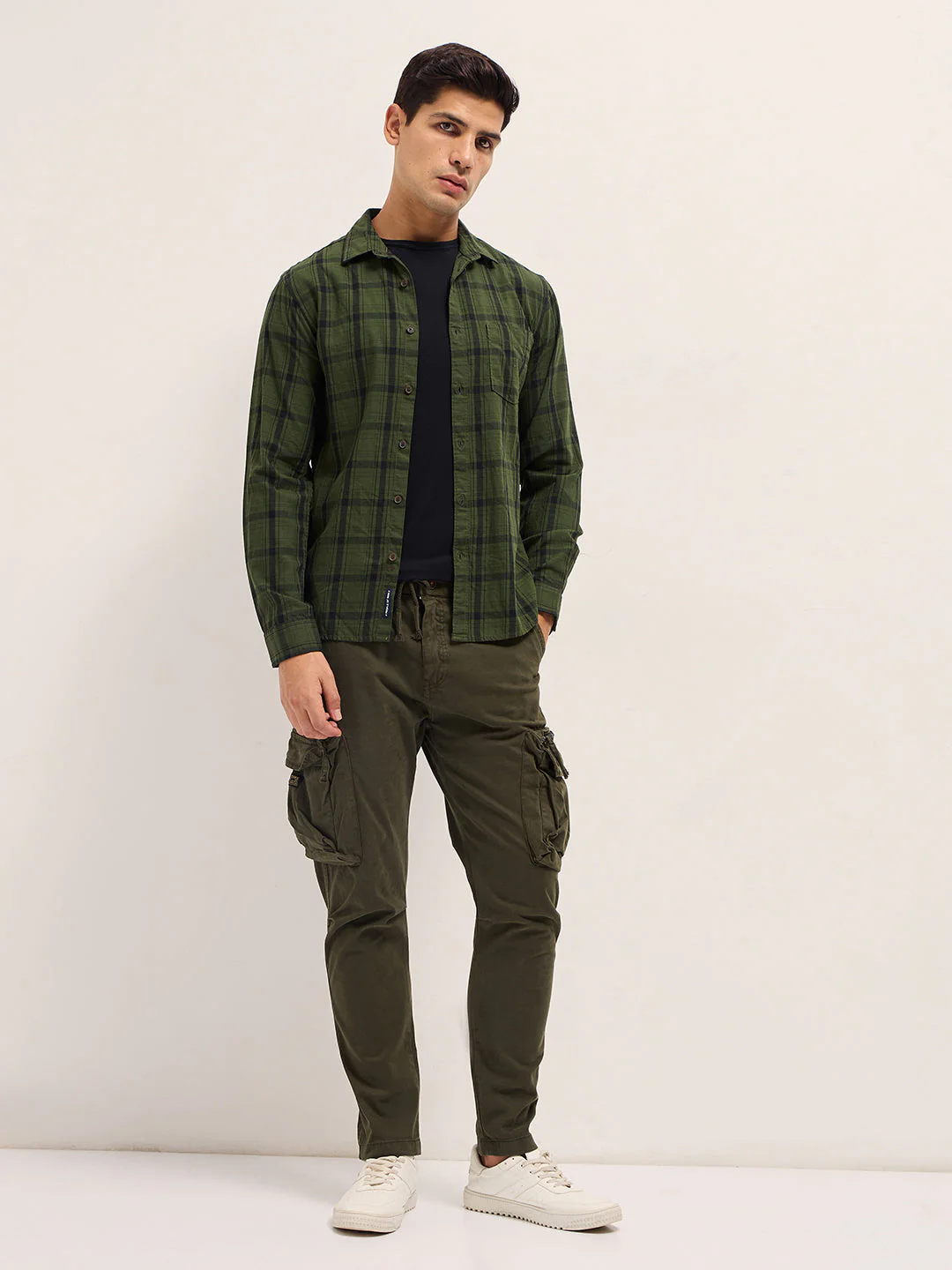 Men Classic Fit Dark Green Cargo Pants - Image 4