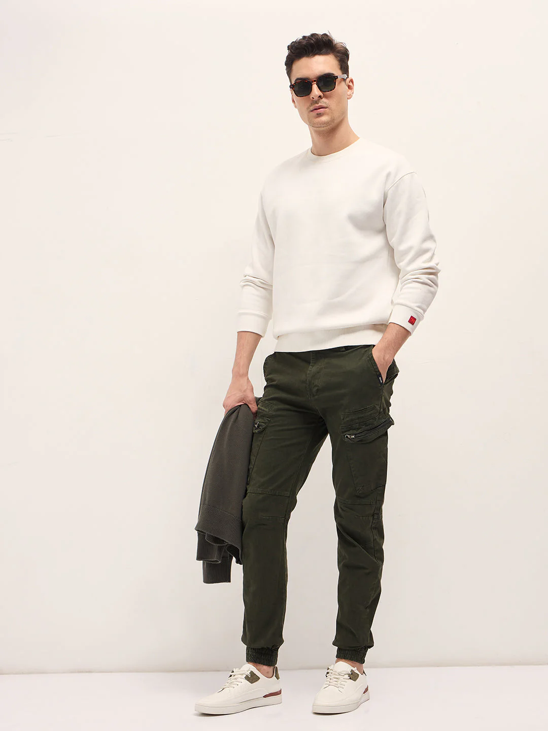 Men Classic Fit Green Cargo Pants - Image 4