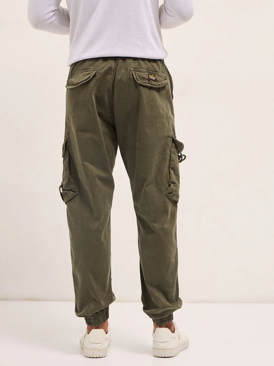 Men Classic Fit Olive Cargo Pants - Image 2