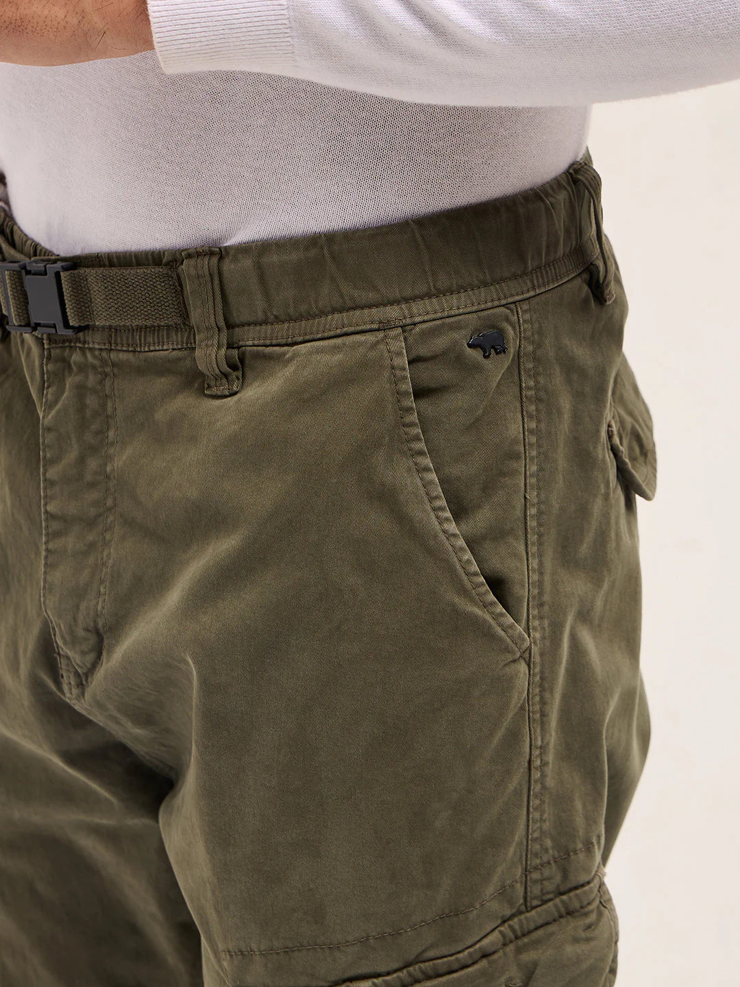 Men Classic Fit Olive Cargo Pants - Image 5
