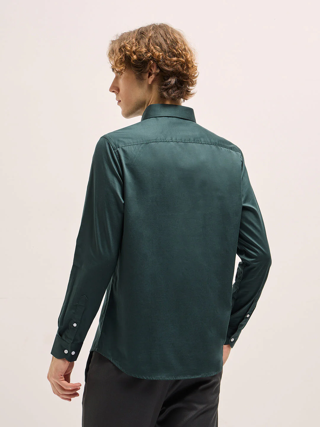 Men Classic Green Tailored Fit Solid Formal Shirt - Image 2
