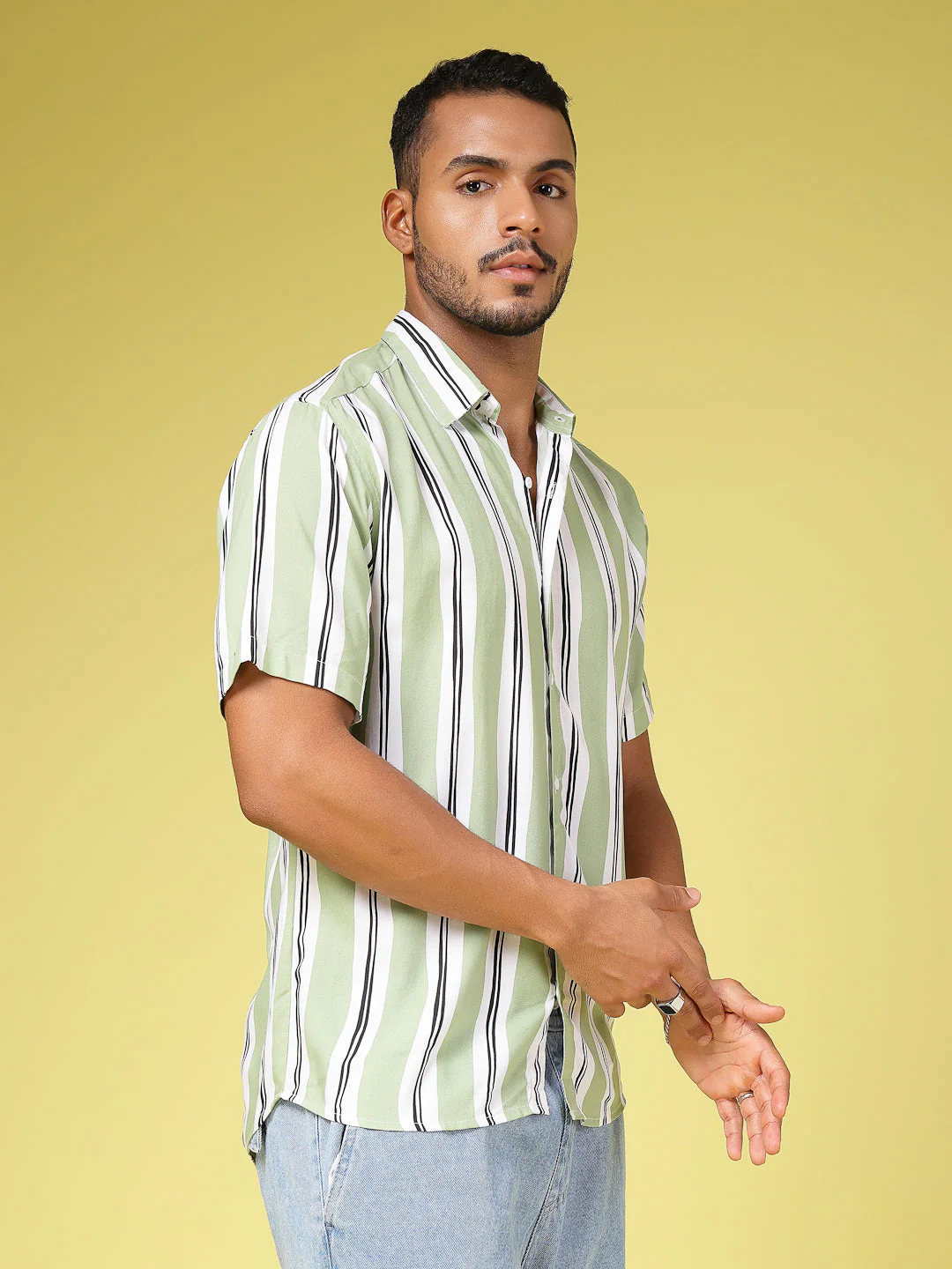 Men Classic Stripes Shirt