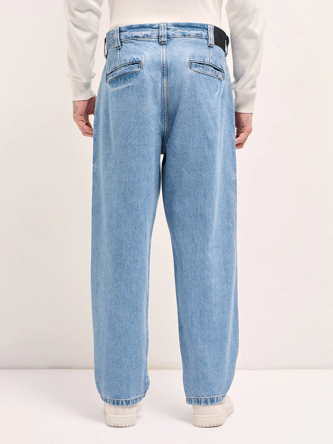 Men Classic Wide-Leg Denim Jeans - Image 2