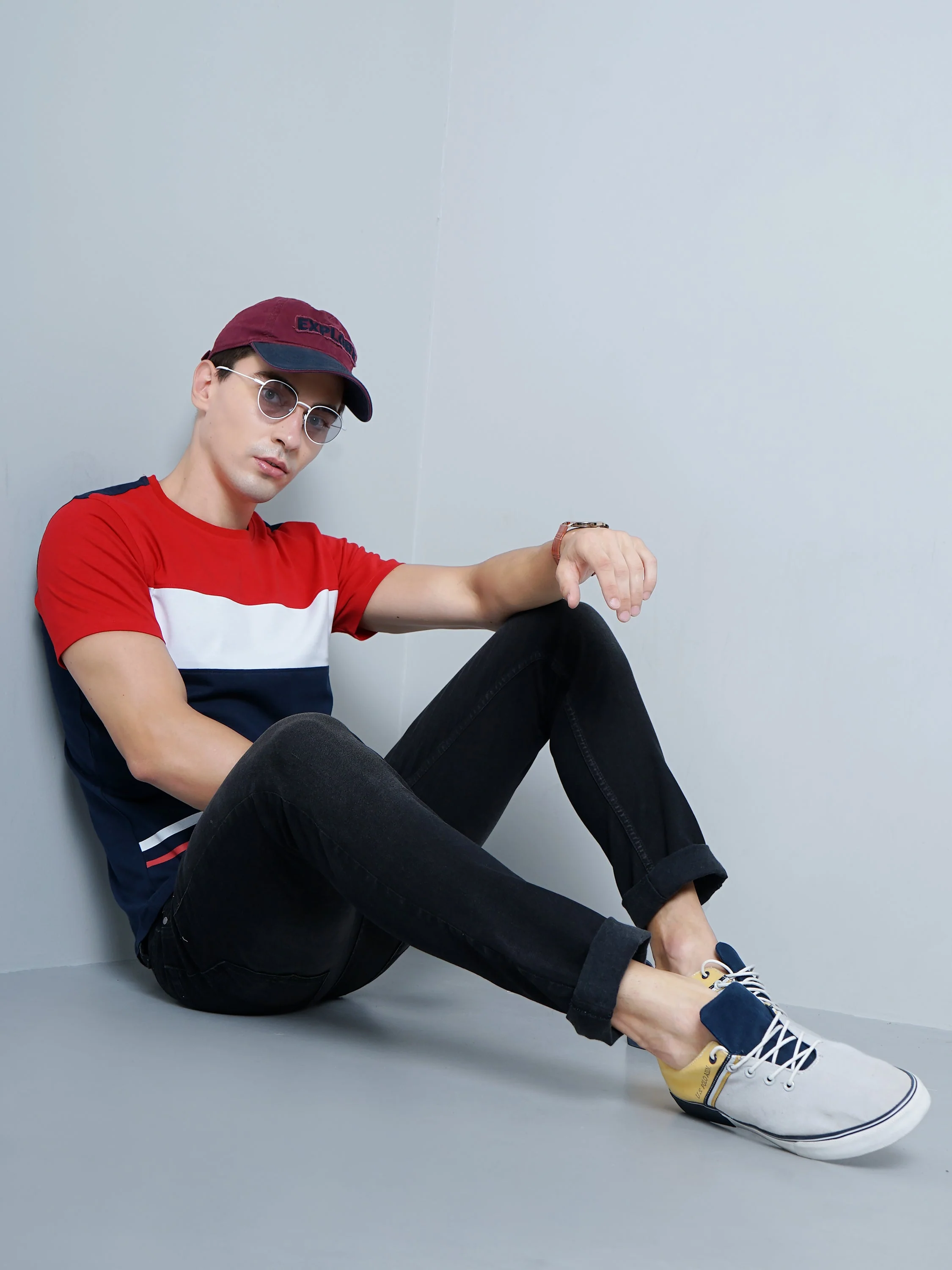 Men Color Block Navy T-Shirt - Image 4