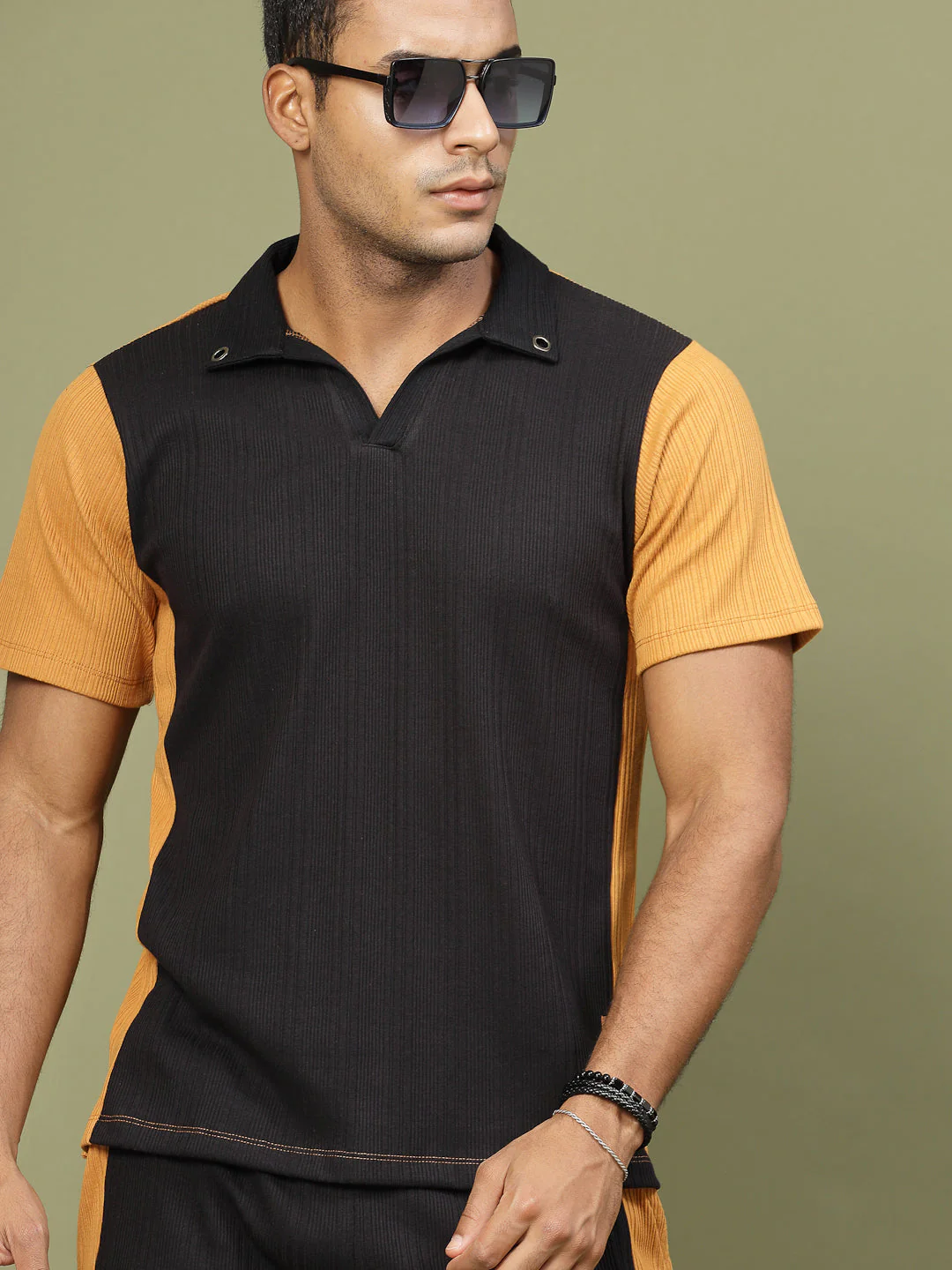 Men Colorblock Rib Polo Co-ords - Image 2