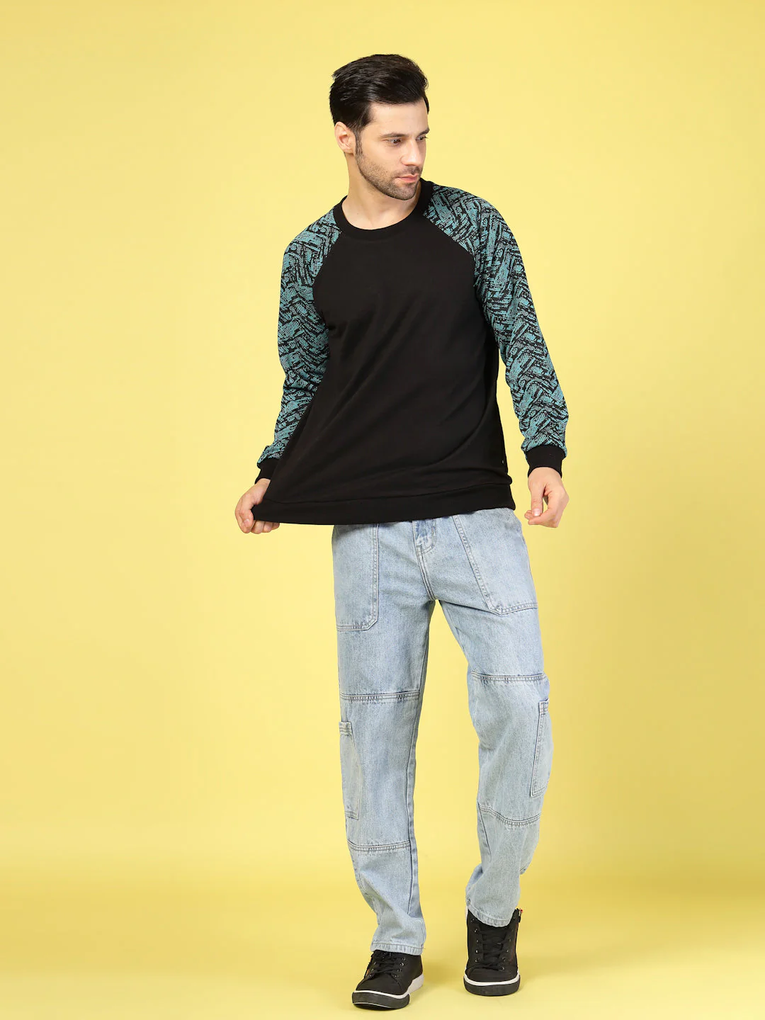 Men Colorblocked Round Neck Sweatshirt - Image 4