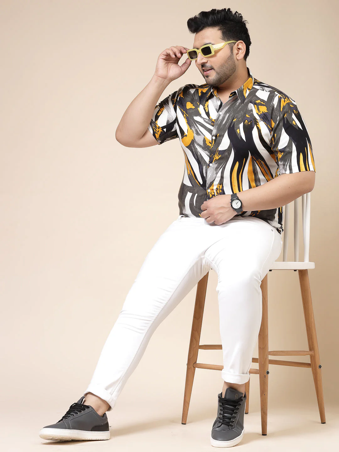 Men Contemporary Pattern Shirt - Image 3