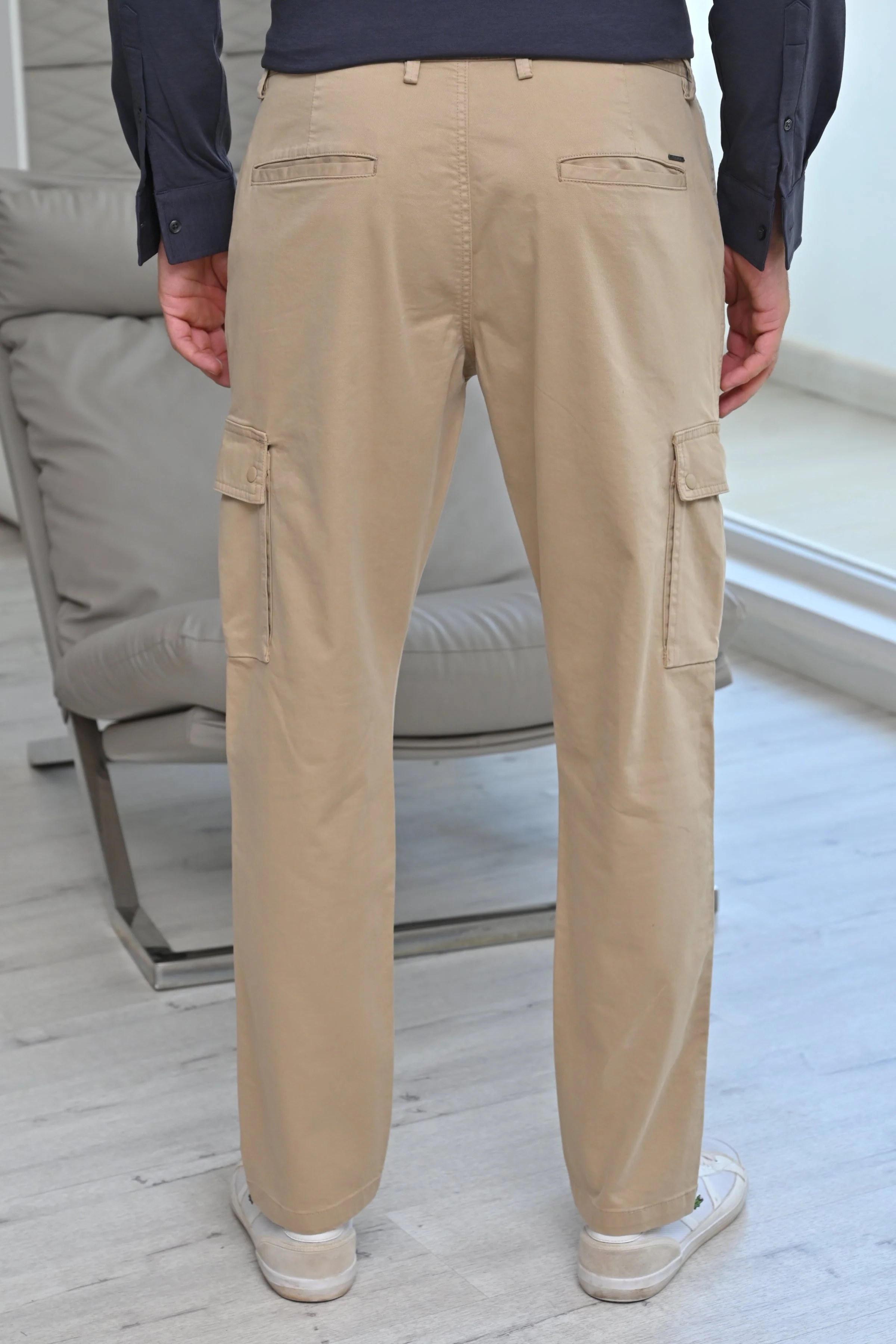 Men Corolla Detailed Cargo Trouser Beige - Image 6