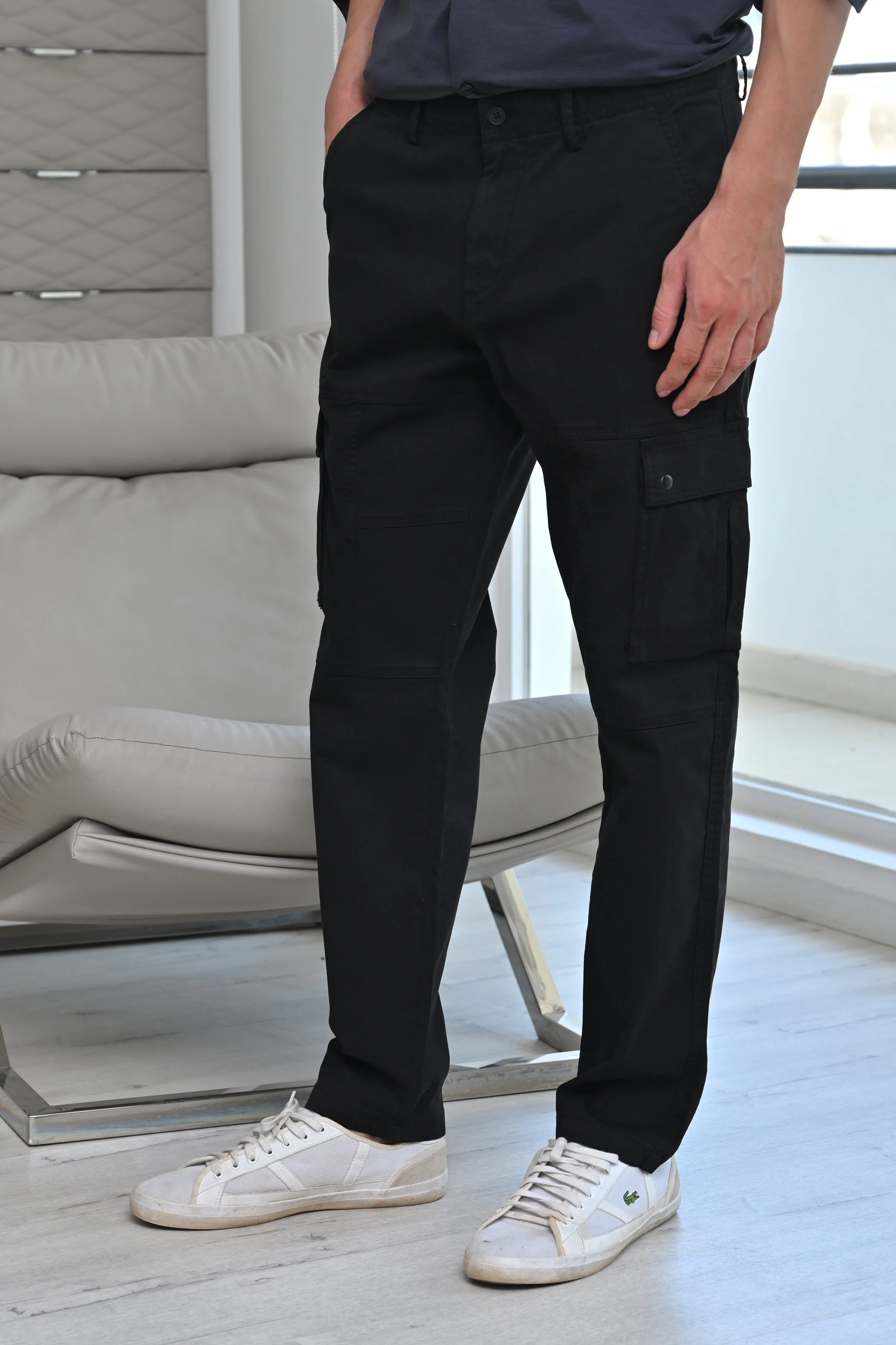 Men Corolla Detailed Cargo Trouser Black - Image 4