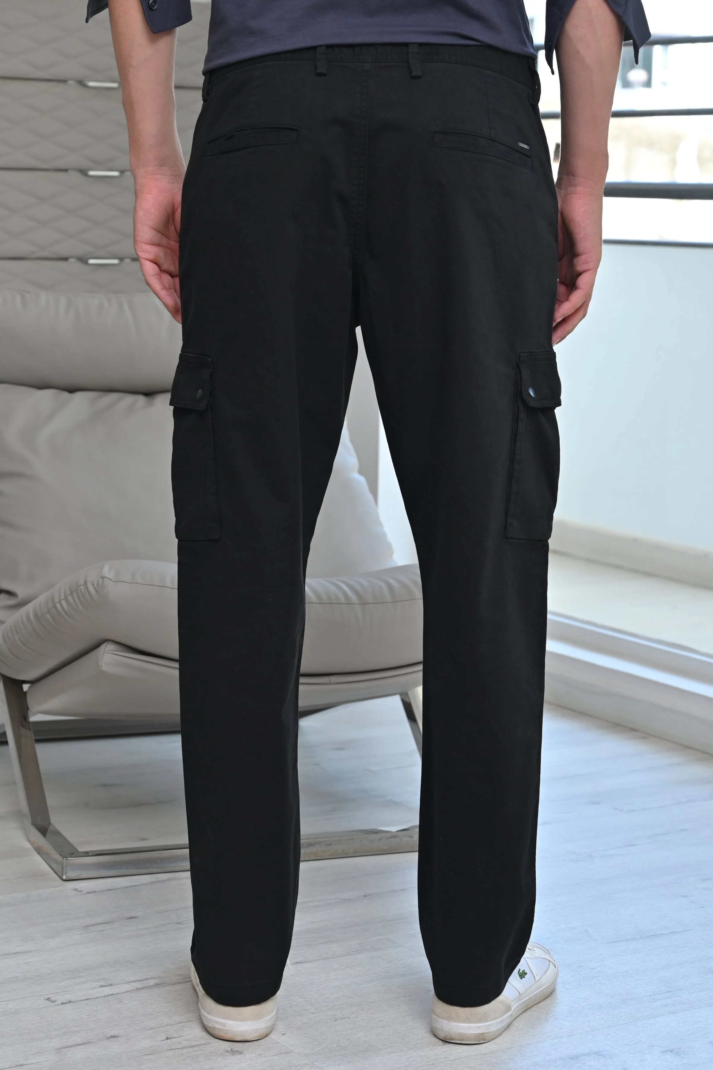 Men Corolla Detailed Cargo Trouser Black - Image 6