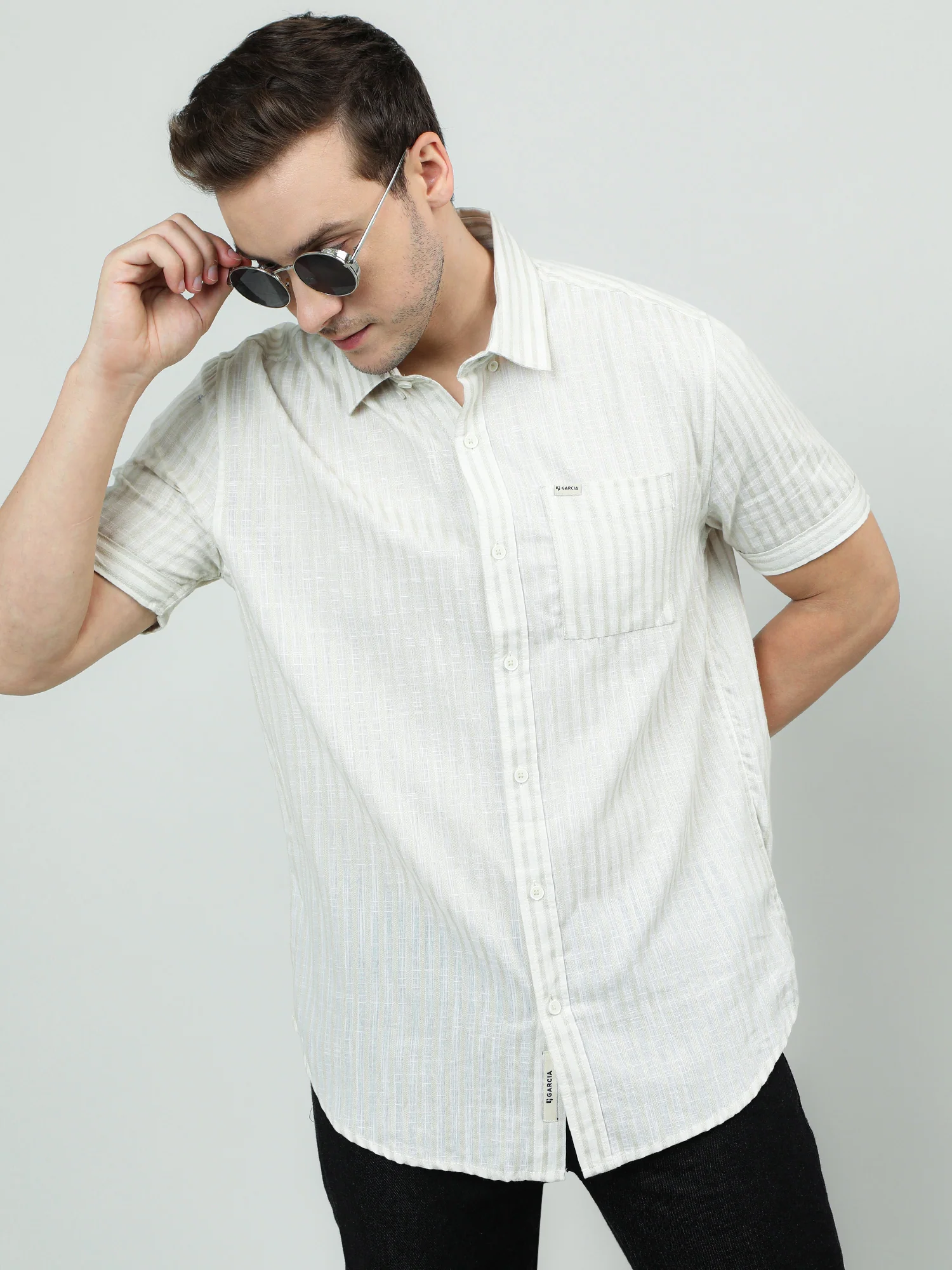 Men Cotton Cream Classic Shirt - Image 3