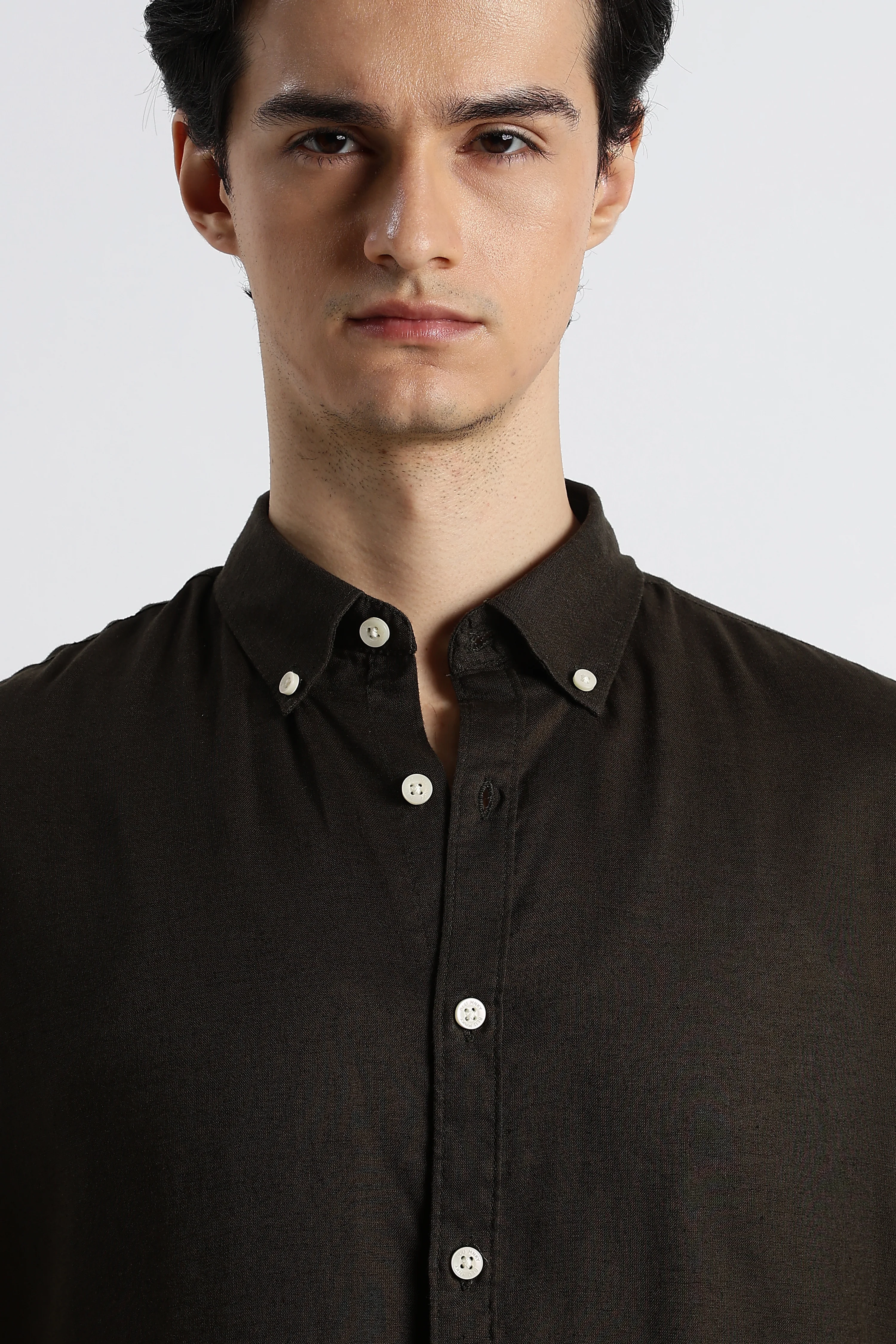 Men Cotton-Linen Shirt - Image 8