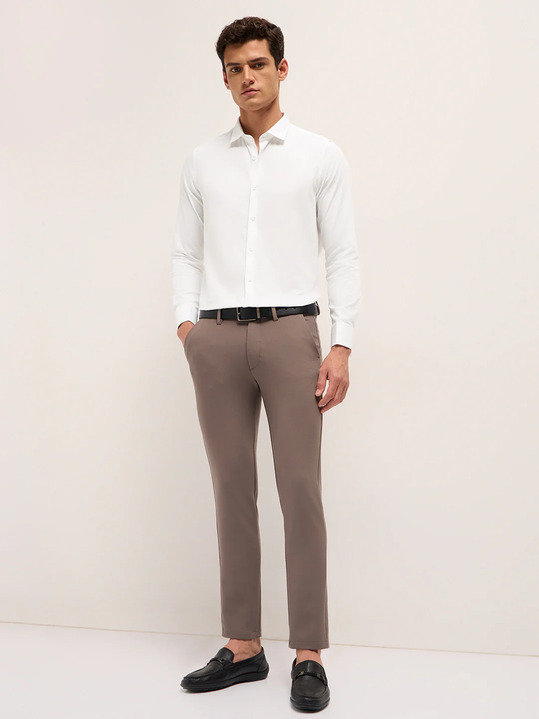Men Cotton Textured Tailored Fit Formal Shirt - Image 4