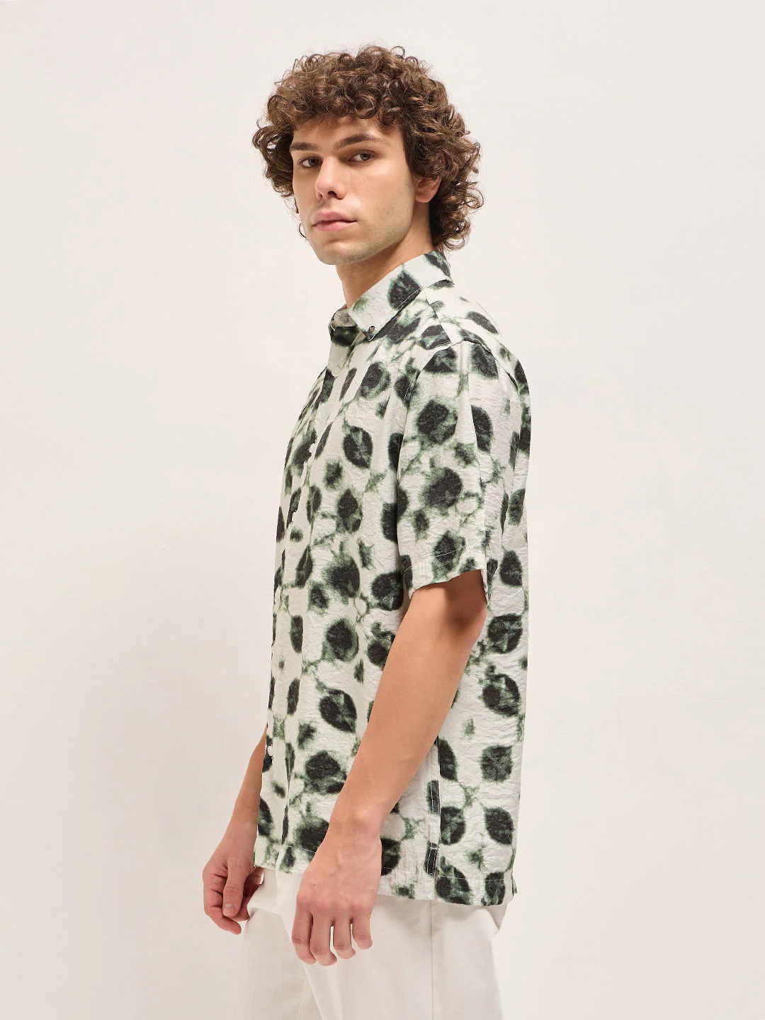 Men Cream Casual Shirt - Image 3