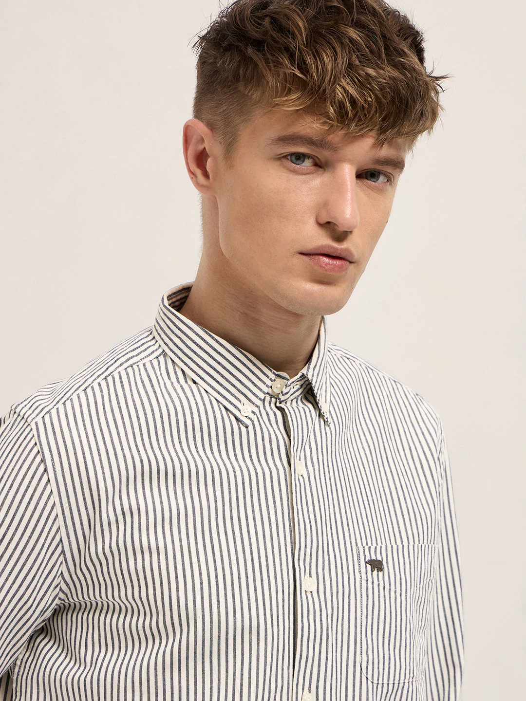 Men Cream Casual Shirt - Image 5
