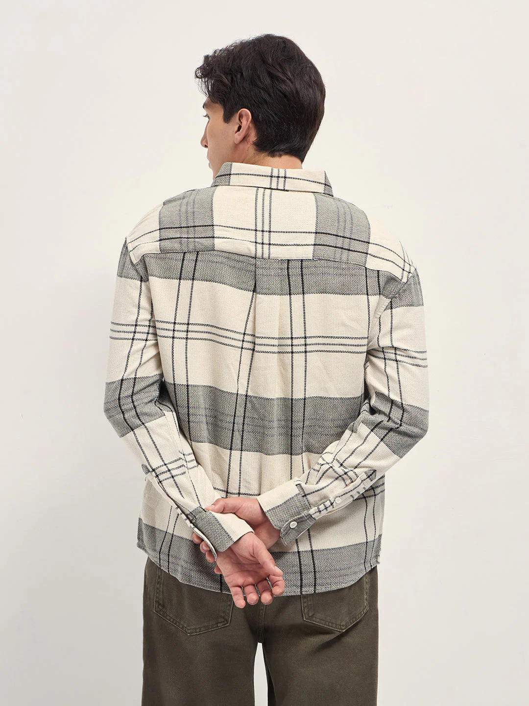 Men Cream Checked Woven Relaxed Fit Casual Shirt - Image 2