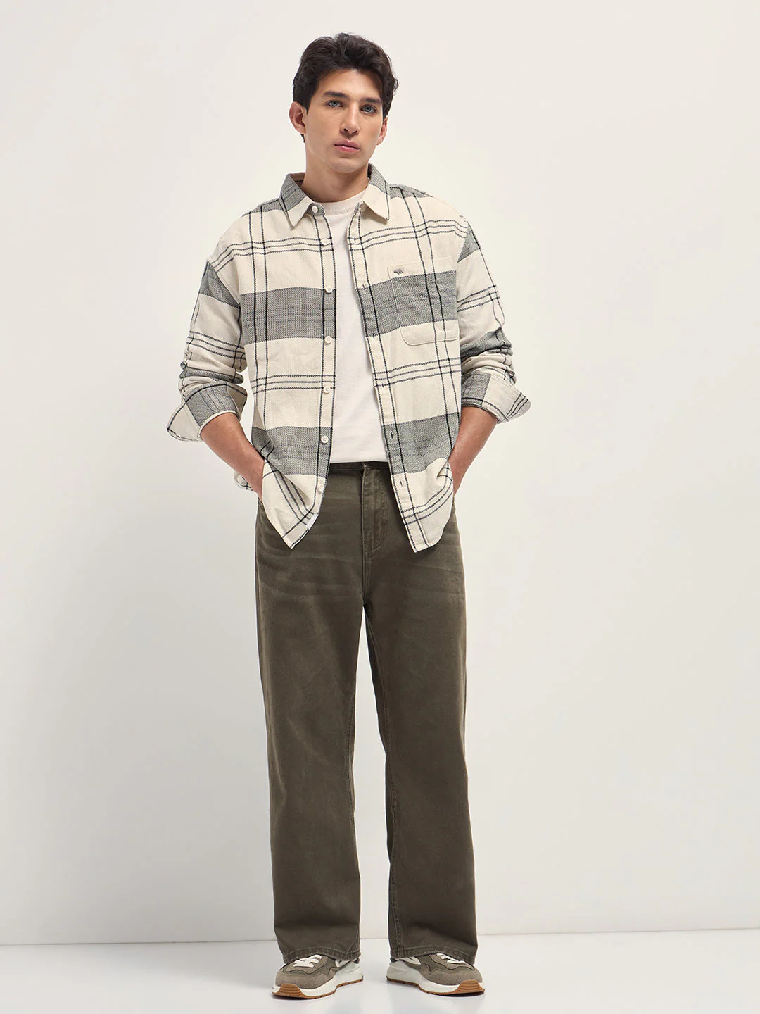 Men Cream Checked Woven Relaxed Fit Casual Shirt - Image 4