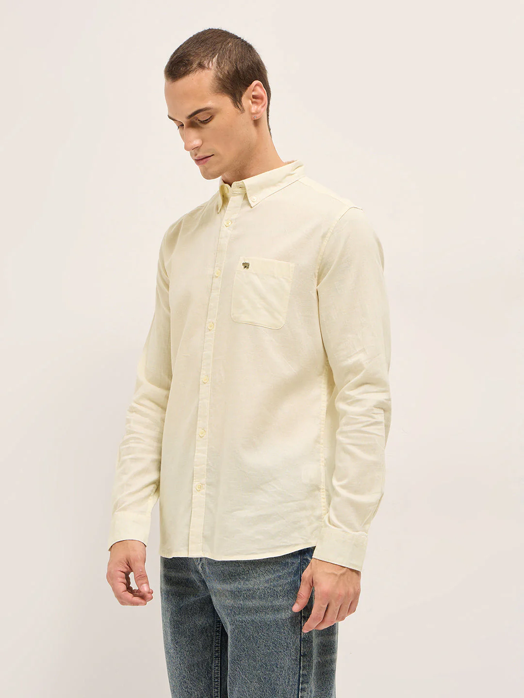 Men Cream Cotton Linen Solid Slim Fit Casual Shirt - Image 3