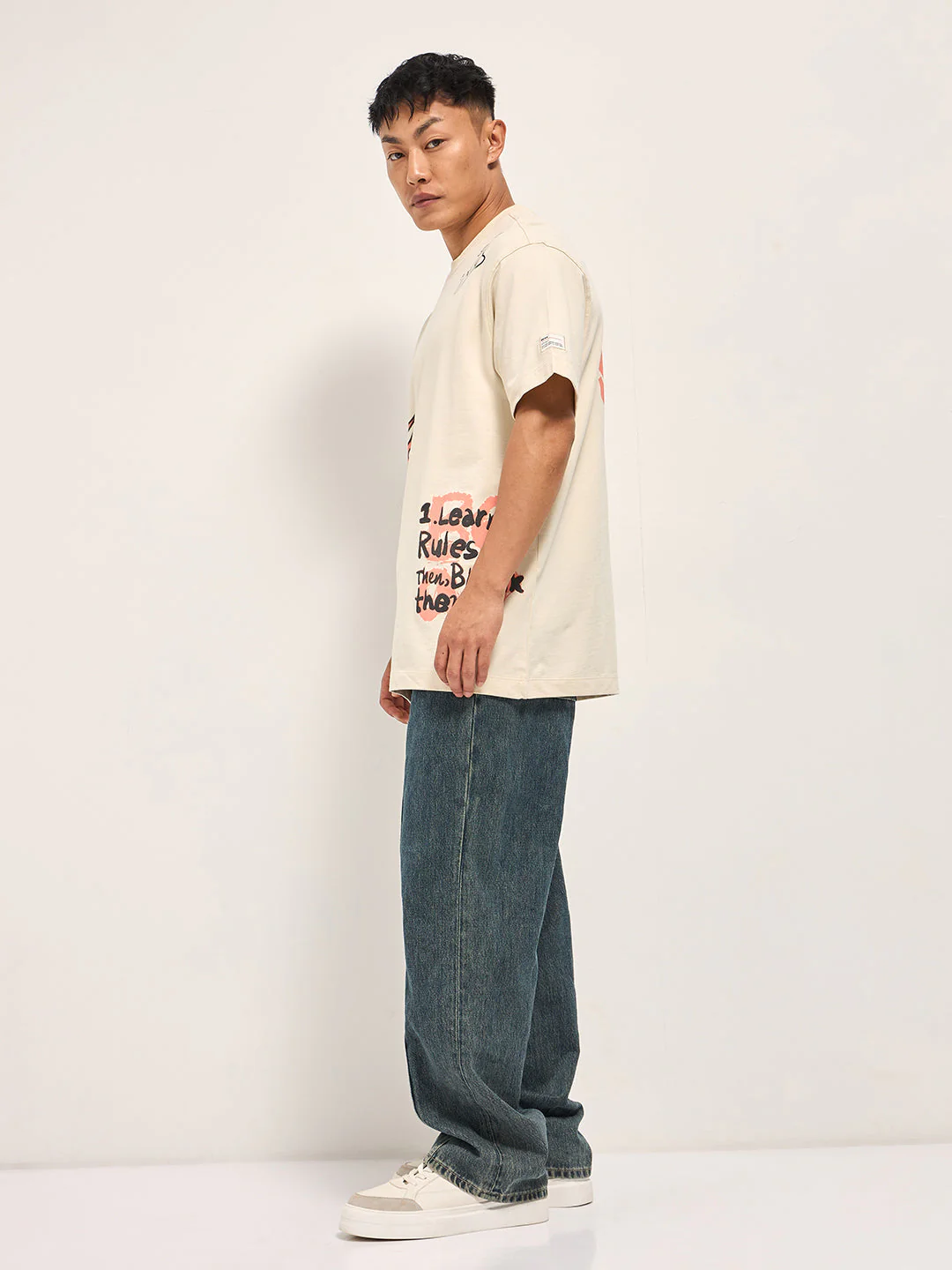 Men Cream Graphic Print Oversized Crew Neck T-shirt - Image 3