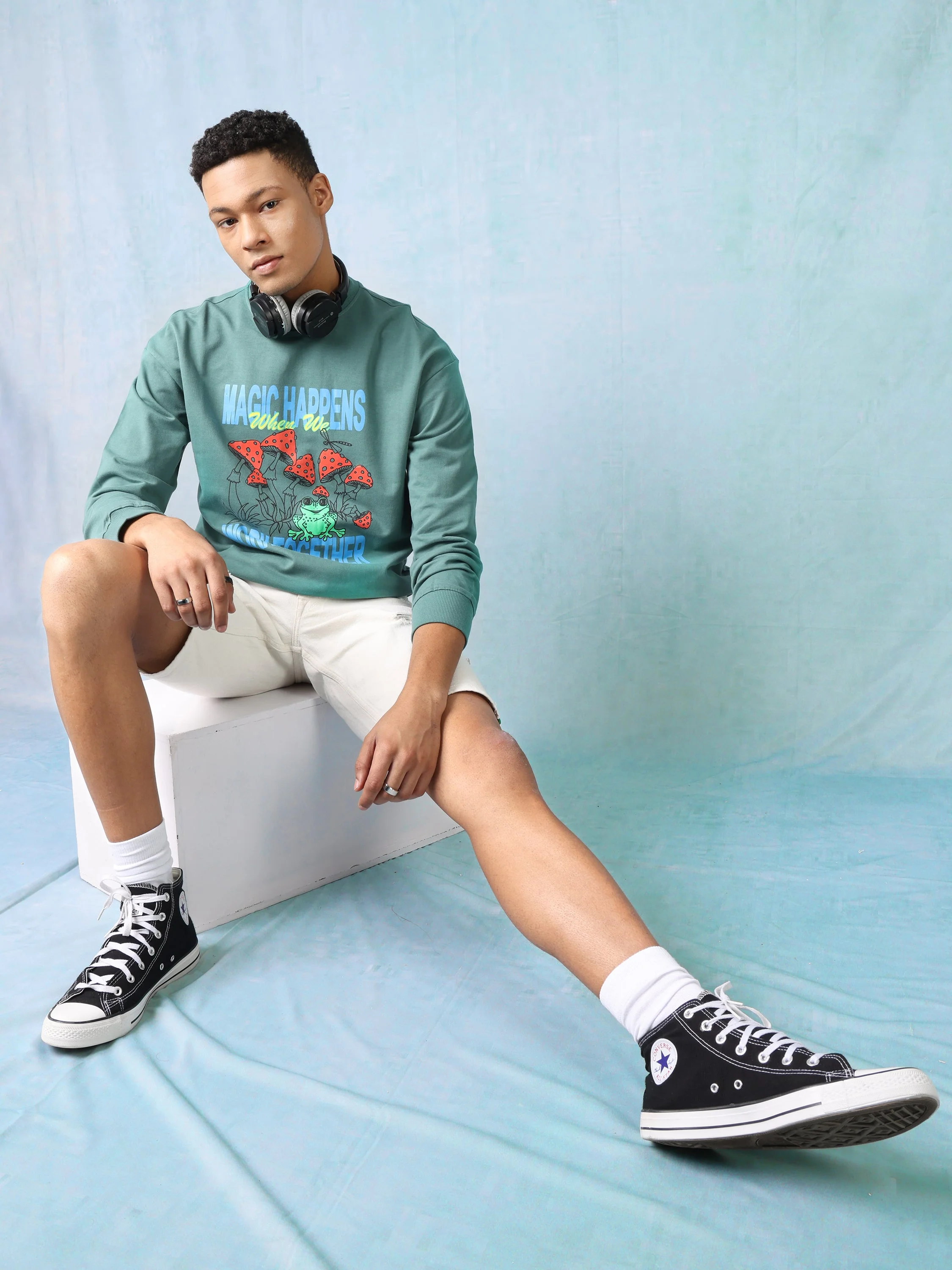 Men Cream High Waist Shorts - Image 2
